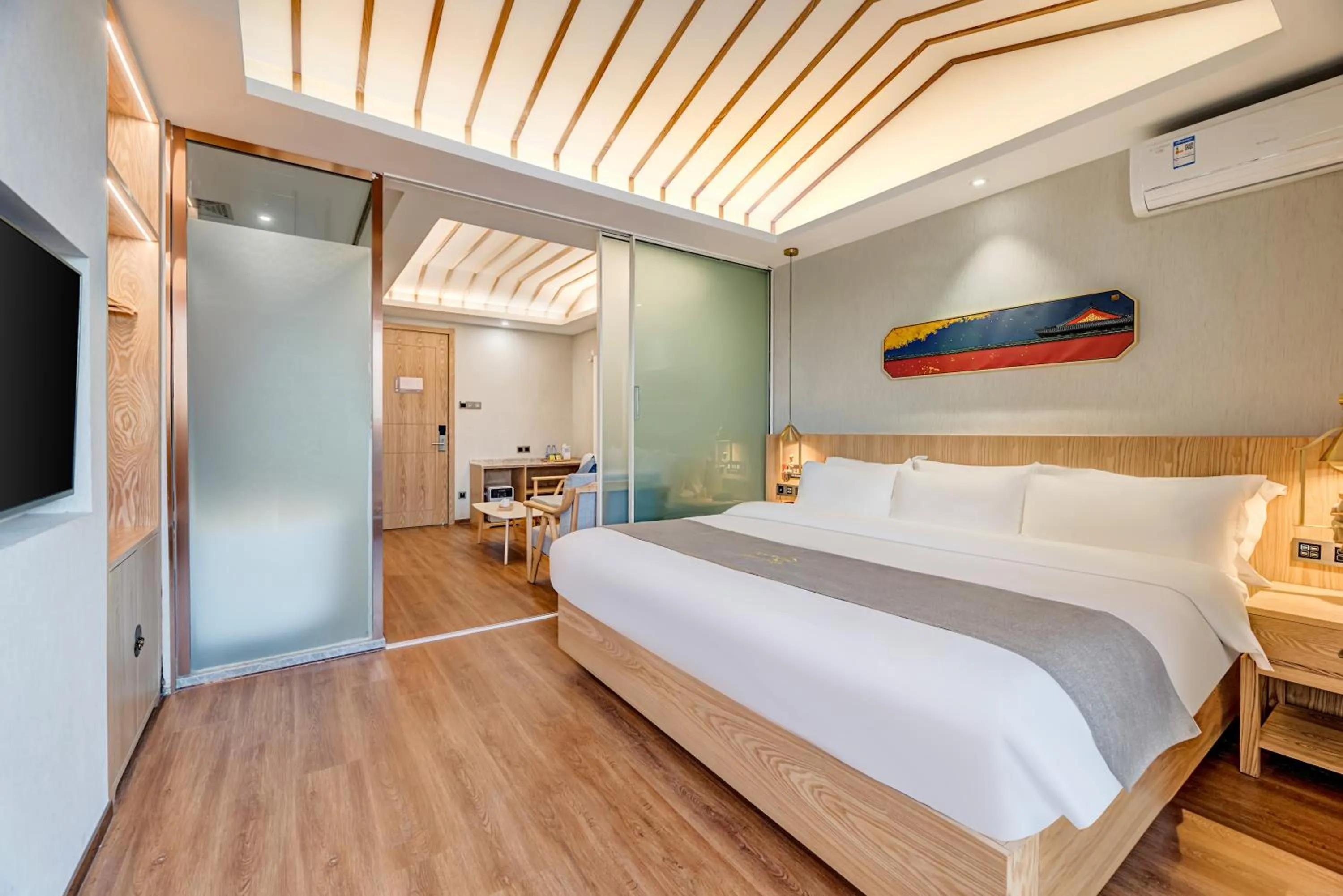 Bed in Happy Dragon City Culture Hotel -In the city center Close to Forbidden City&Wangfujing Street&Subway Nearby &free coffee & Free laundry&English speaking with tour services &Free WiFi unlimited for Western software