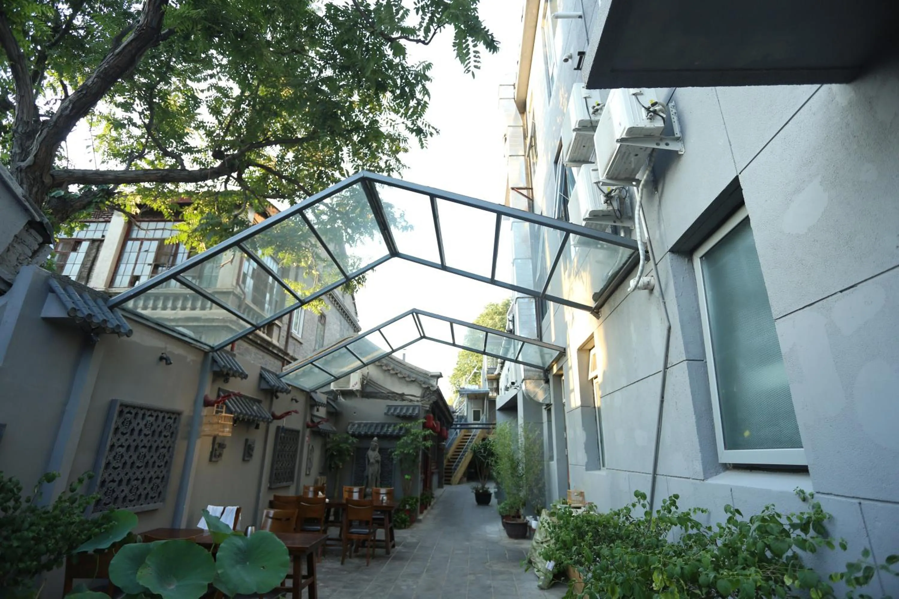 Happy Dragon City Culture Hotel -In the city center Close to Forbidden City&Wangfujing Street&Subway Nearby &free coffee & Free laundry&English speaking with tour services &Free WiFi unlimited for Western software