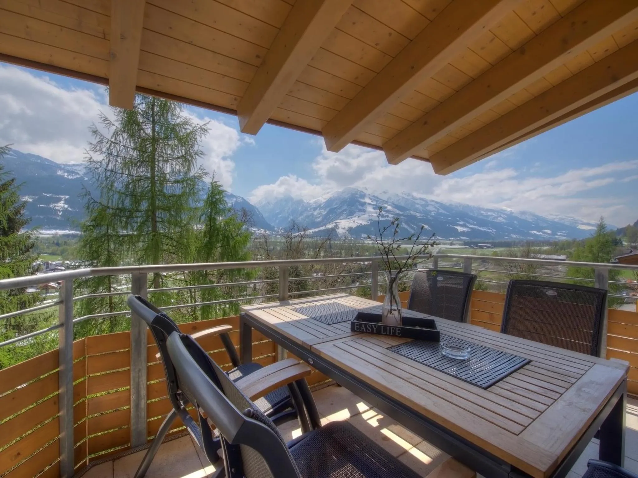 Spring in Residenz Kitzsteinhornblick by Kaprun Rentals