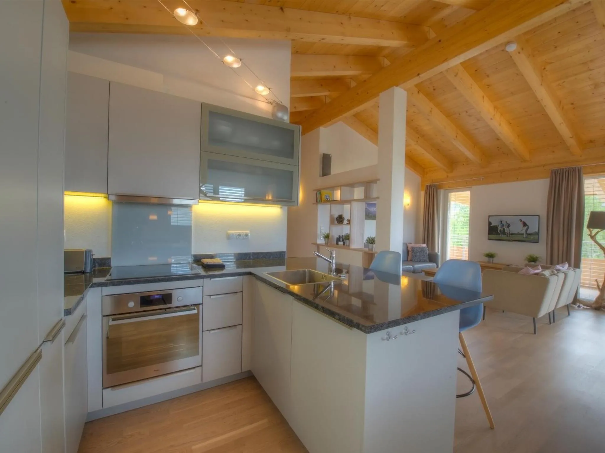 Kitchen or kitchenette in Residenz Kitzsteinhornblick by Kaprun Rentals