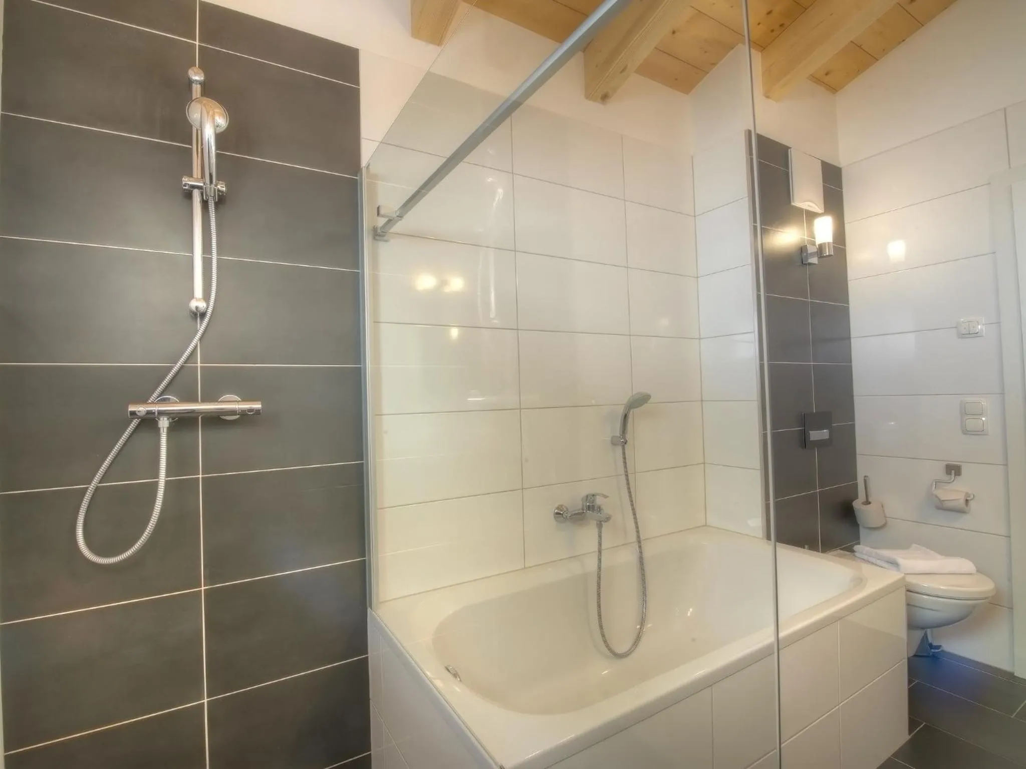 Shower in Residenz Kitzsteinhornblick by Kaprun Rentals