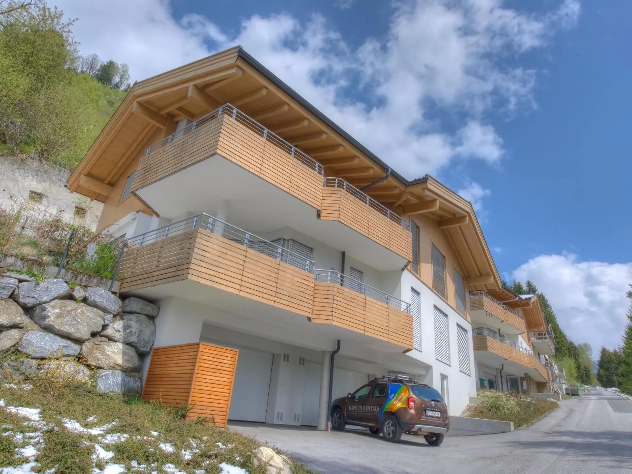 Facade/entrance in Residenz Kitzsteinhornblick by Kaprun Rentals