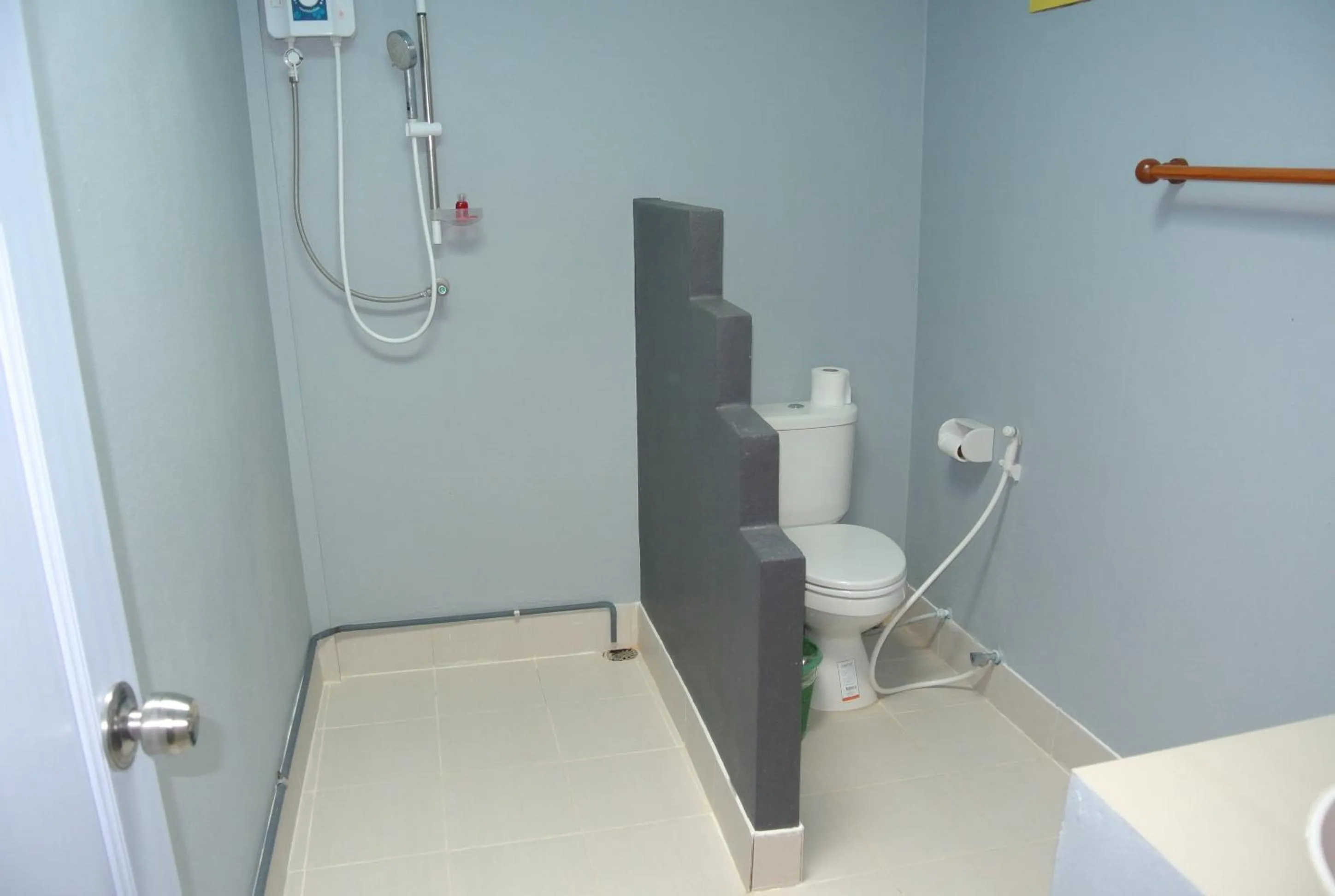 Bathroom in Baanraisooksangchan