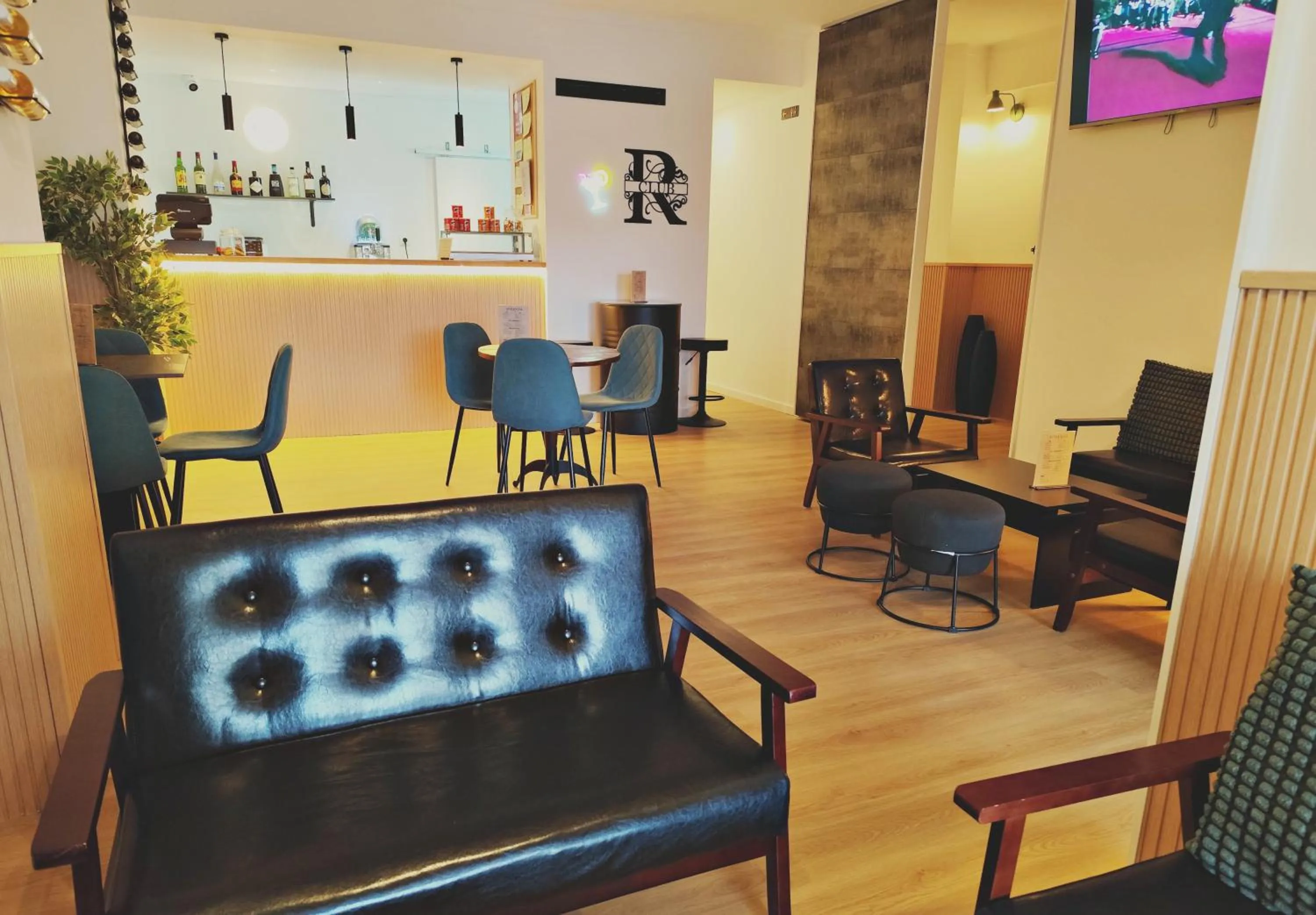 Lounge or bar in Residencial Douro