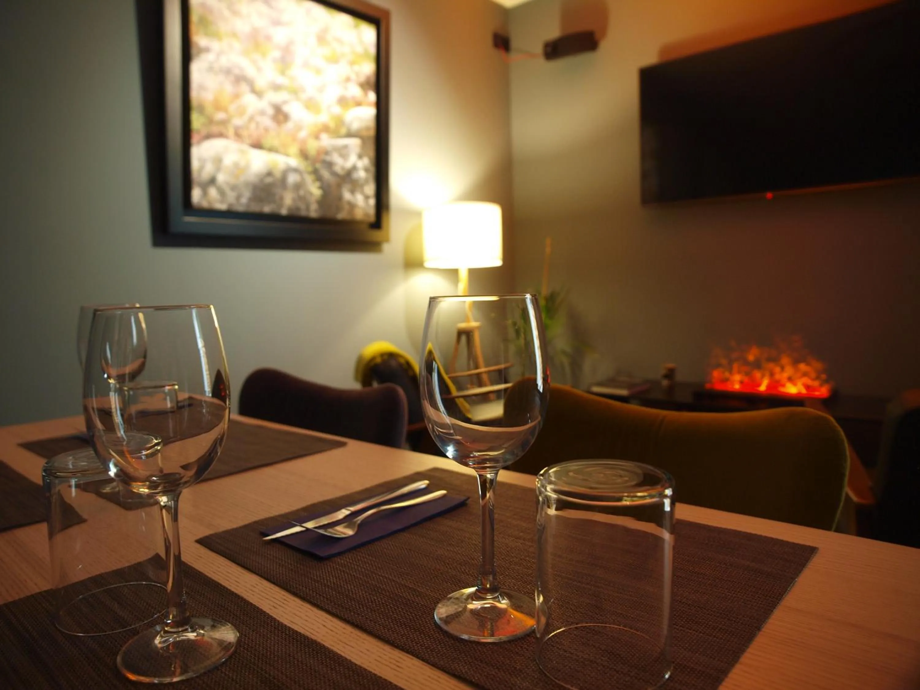 Food and drinks in M&UGA Hotela