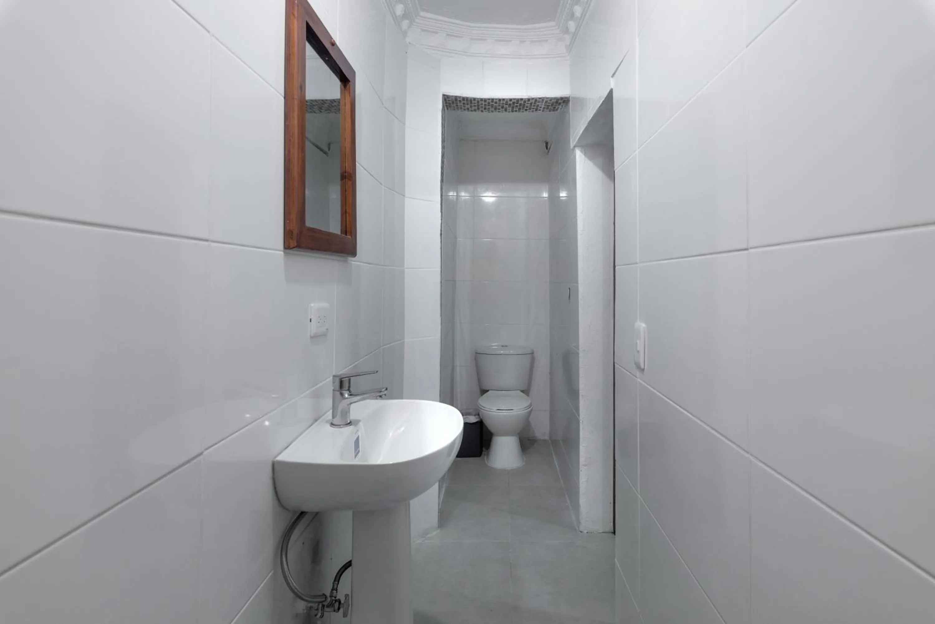 Shower in Tropical Island Aparthotel Aeropuerto Santo Domingo