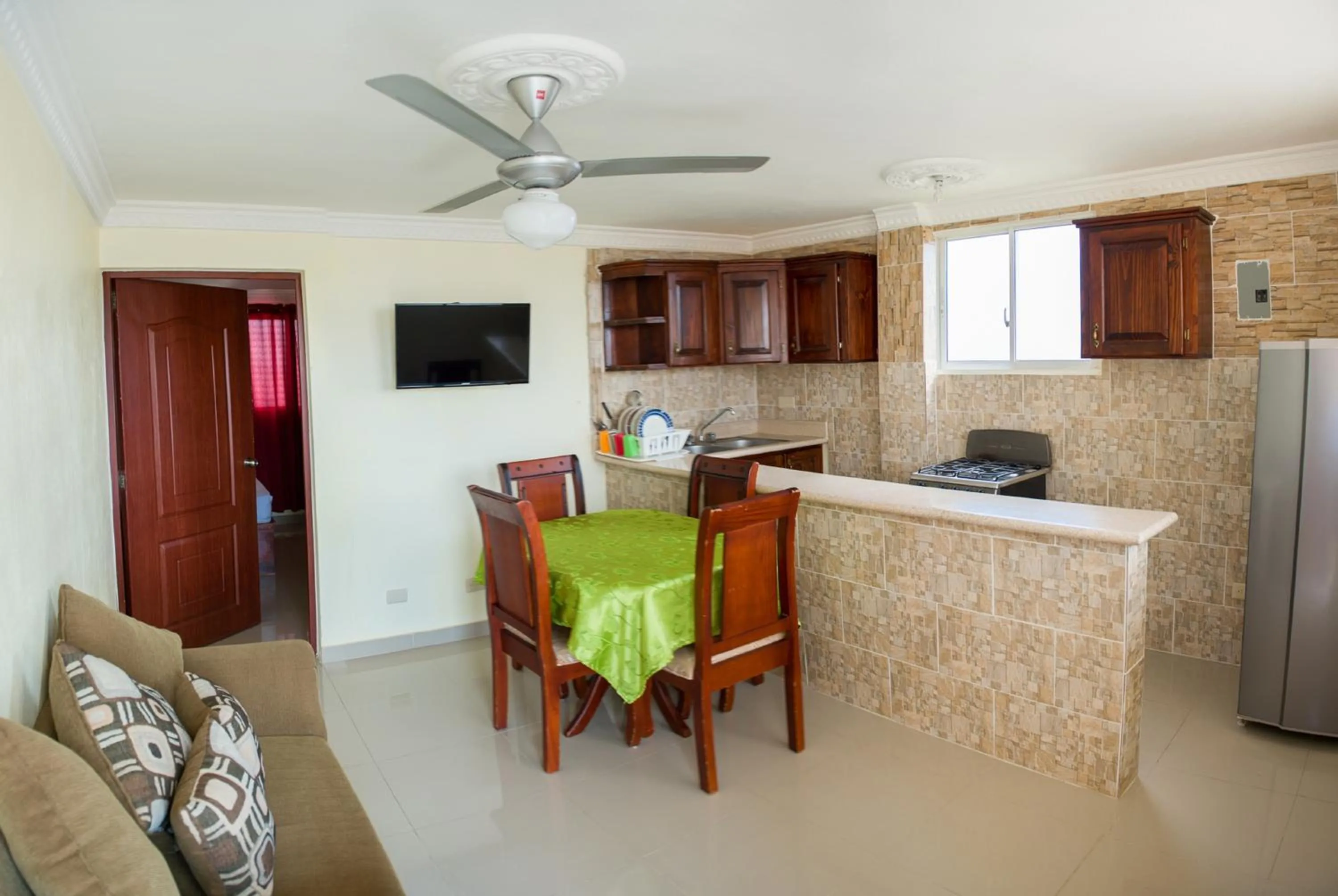 TV and multimedia in Tropical Island Aparthotel Aeropuerto Santo Domingo
