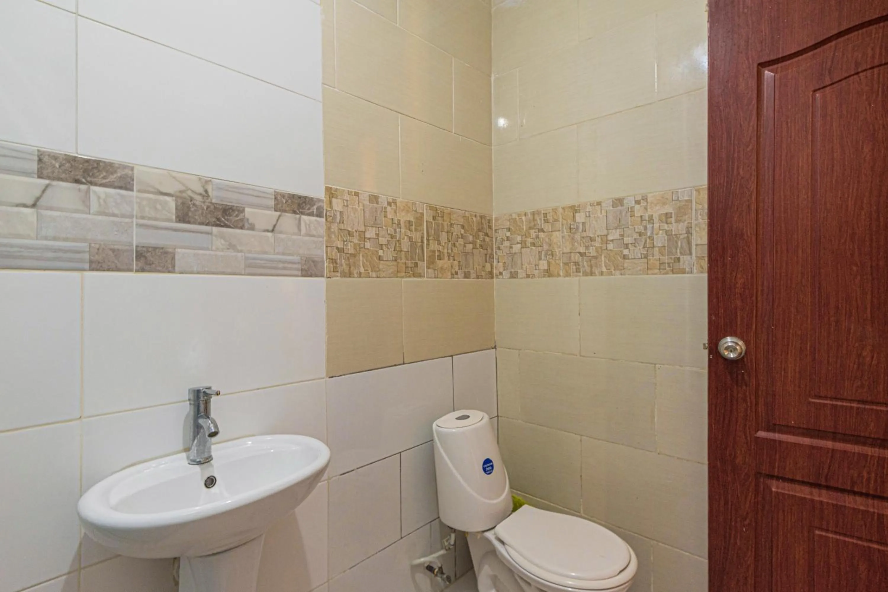 Bathroom in Tropical Island Aparthotel Aeropuerto Santo Domingo