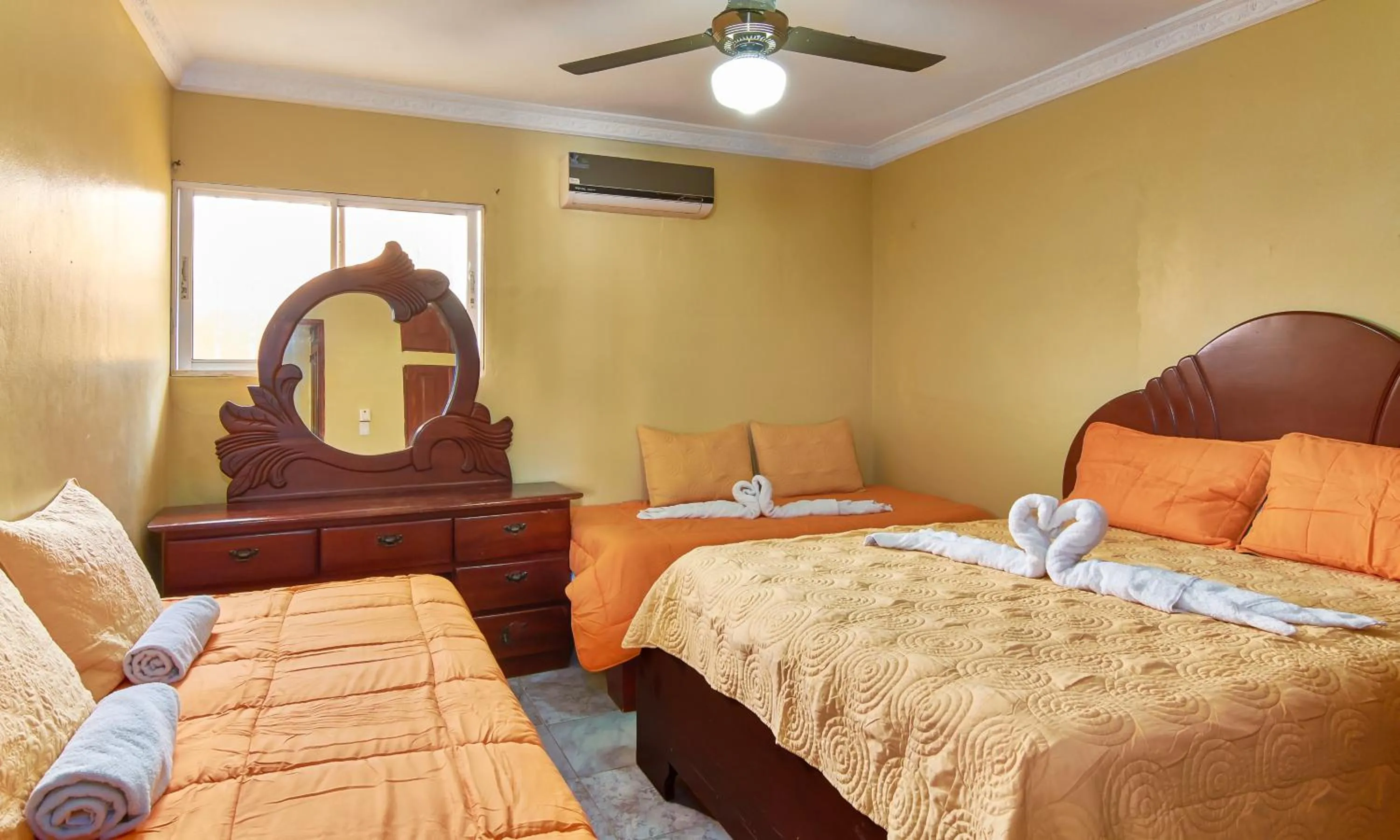 Bedroom, Bed in Tropical Island Aparthotel Aeropuerto Santo Domingo