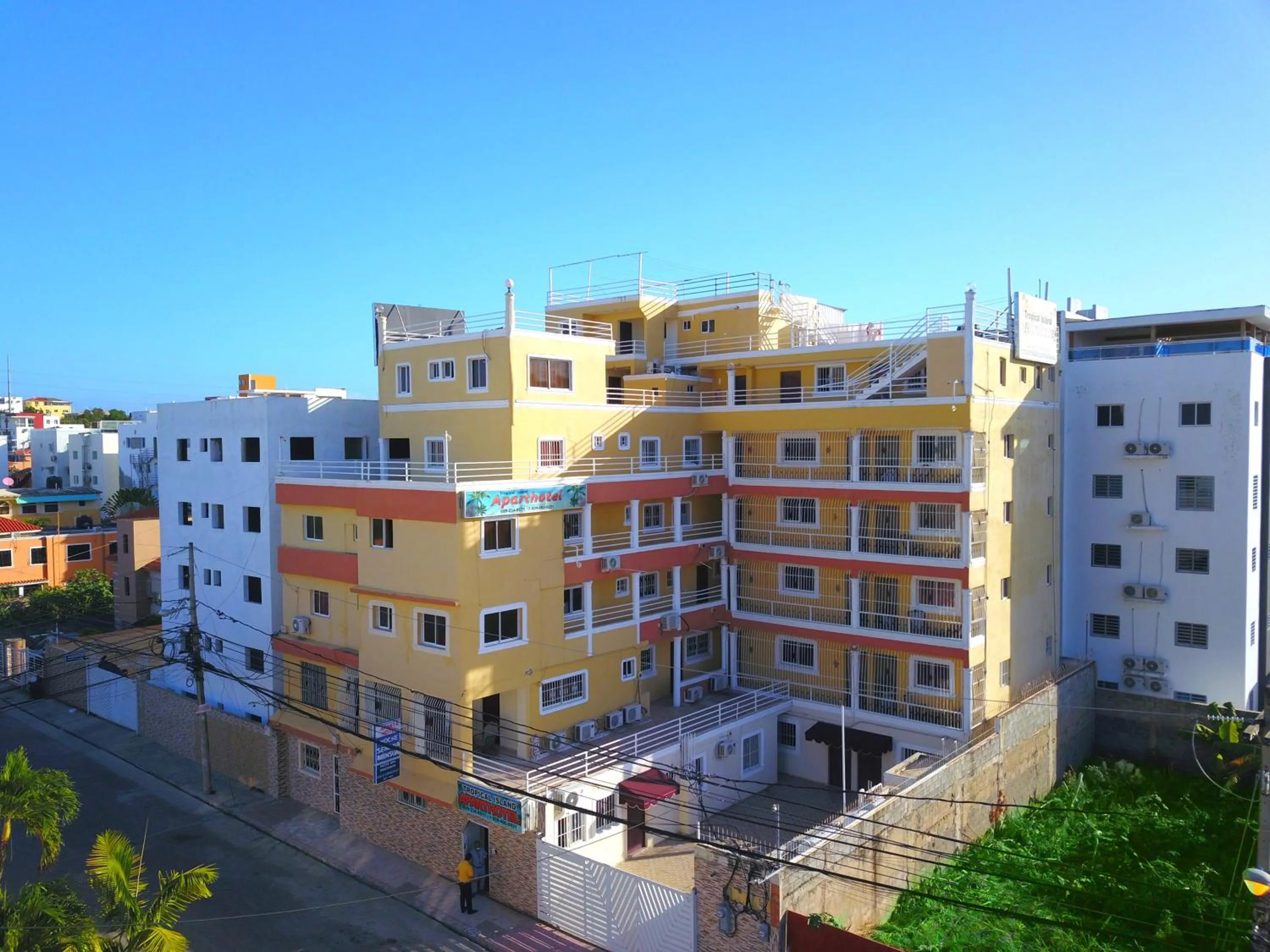 Property building in Tropical Island Aparthotel Aeropuerto Santo Domingo