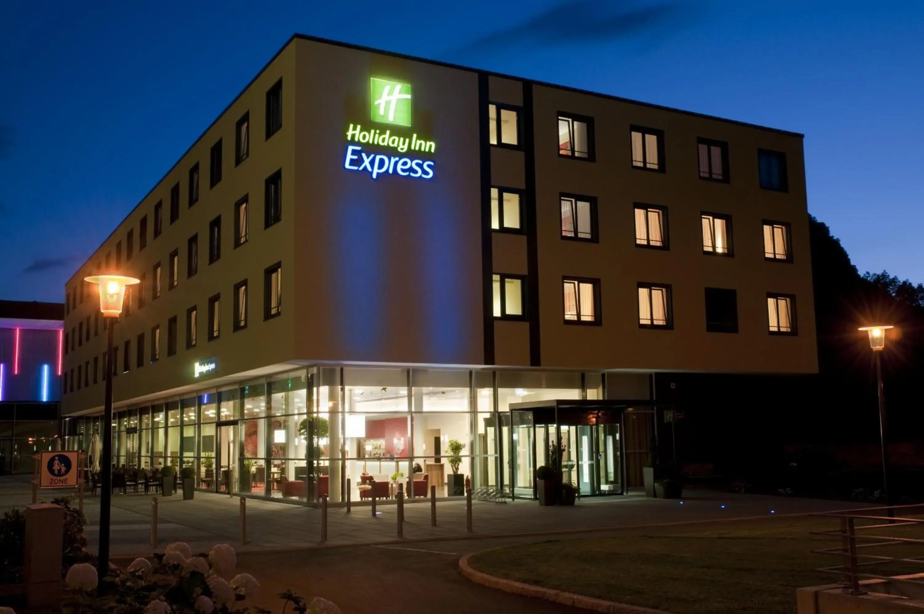 Property building in Holiday Inn Express Singen by IHG Property building in Holiday Inn Express Singen by IHG