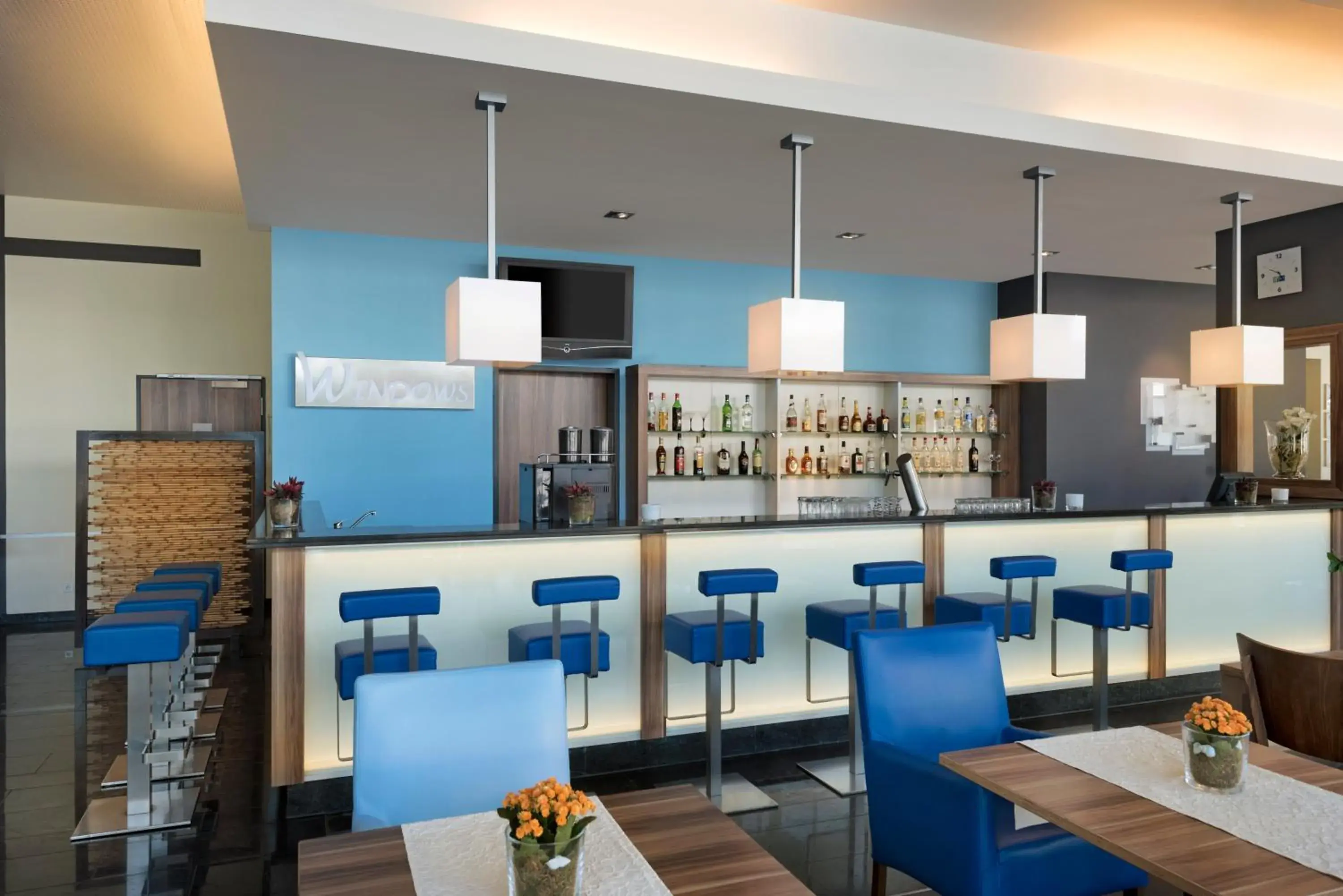 Lounge or bar in Holiday Inn Express Singen by IHG Lounge or bar in Holiday Inn Express Singen by IHG