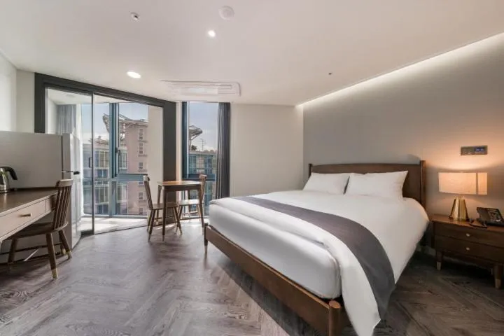 Bed in Haeundae Central Hotel