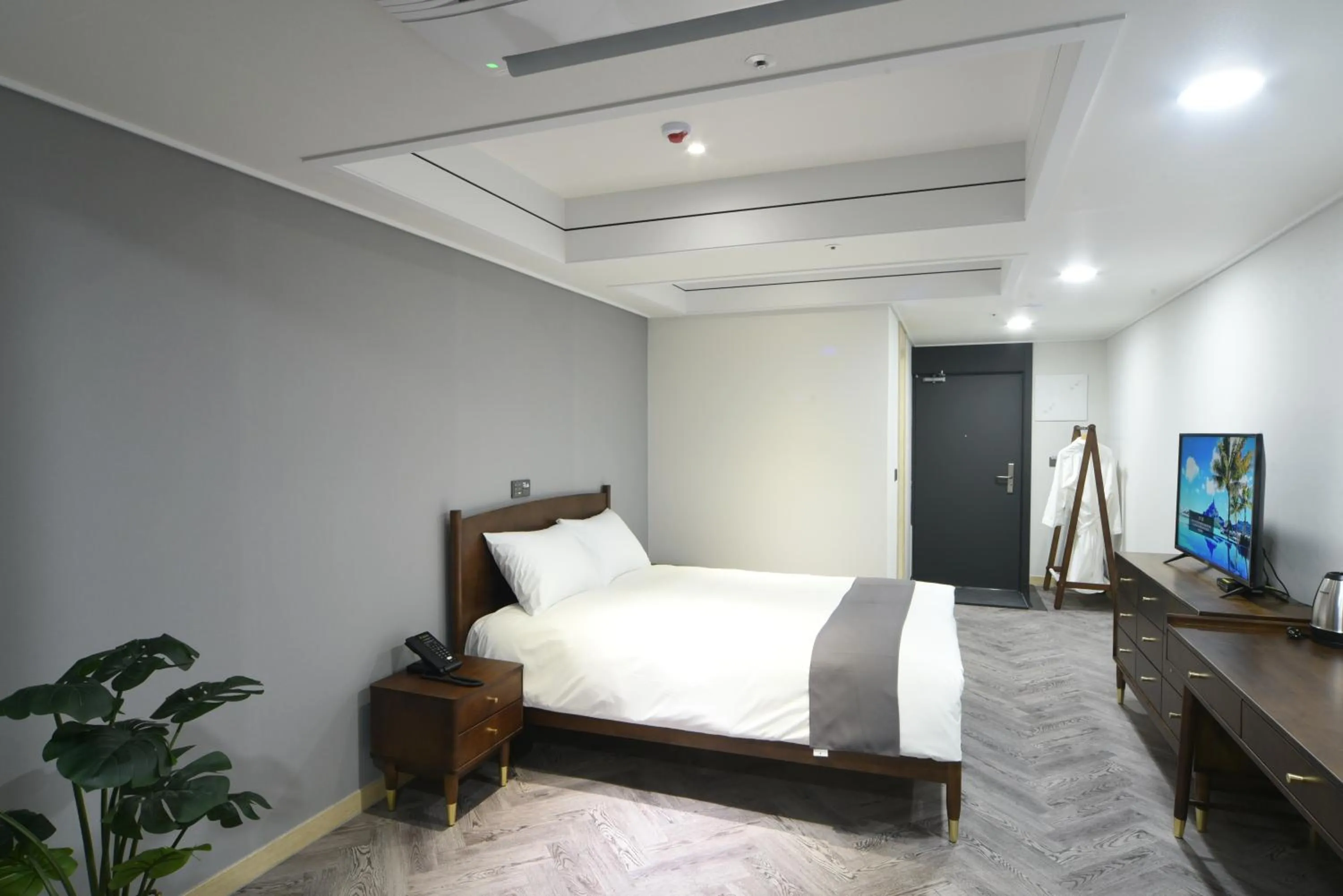 Bed in Haeundae Central Hotel
