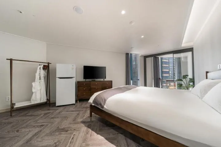 Bed in Haeundae Central Hotel