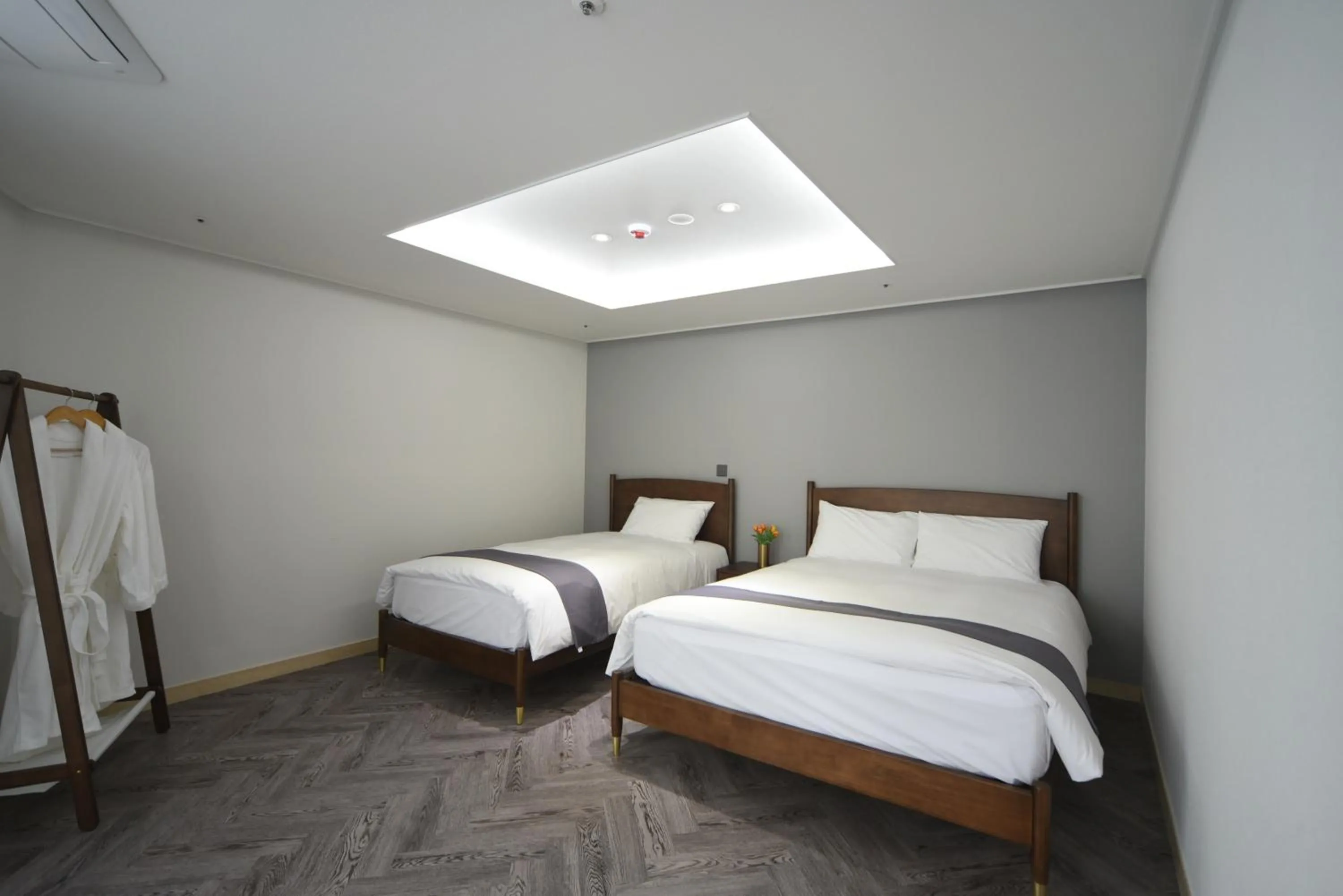 Hot Spring Bath, Bed in Haeundae Central Hotel