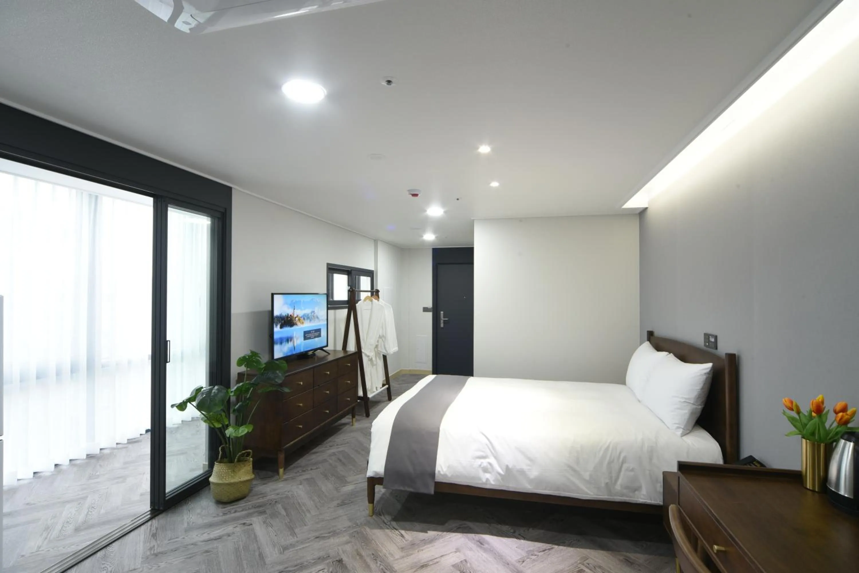 Bed in Haeundae Central Hotel