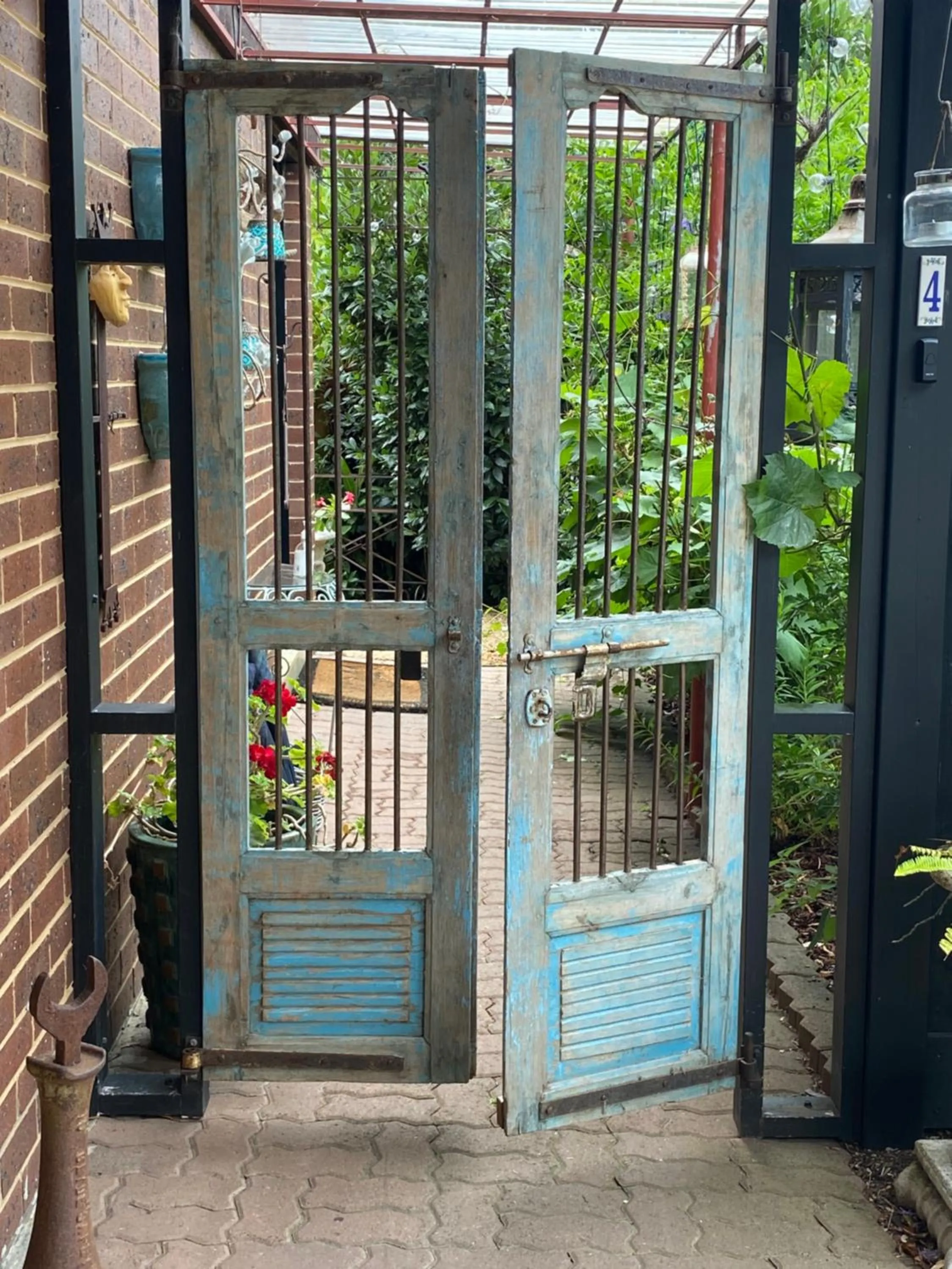 Facade/entrance in The Studio