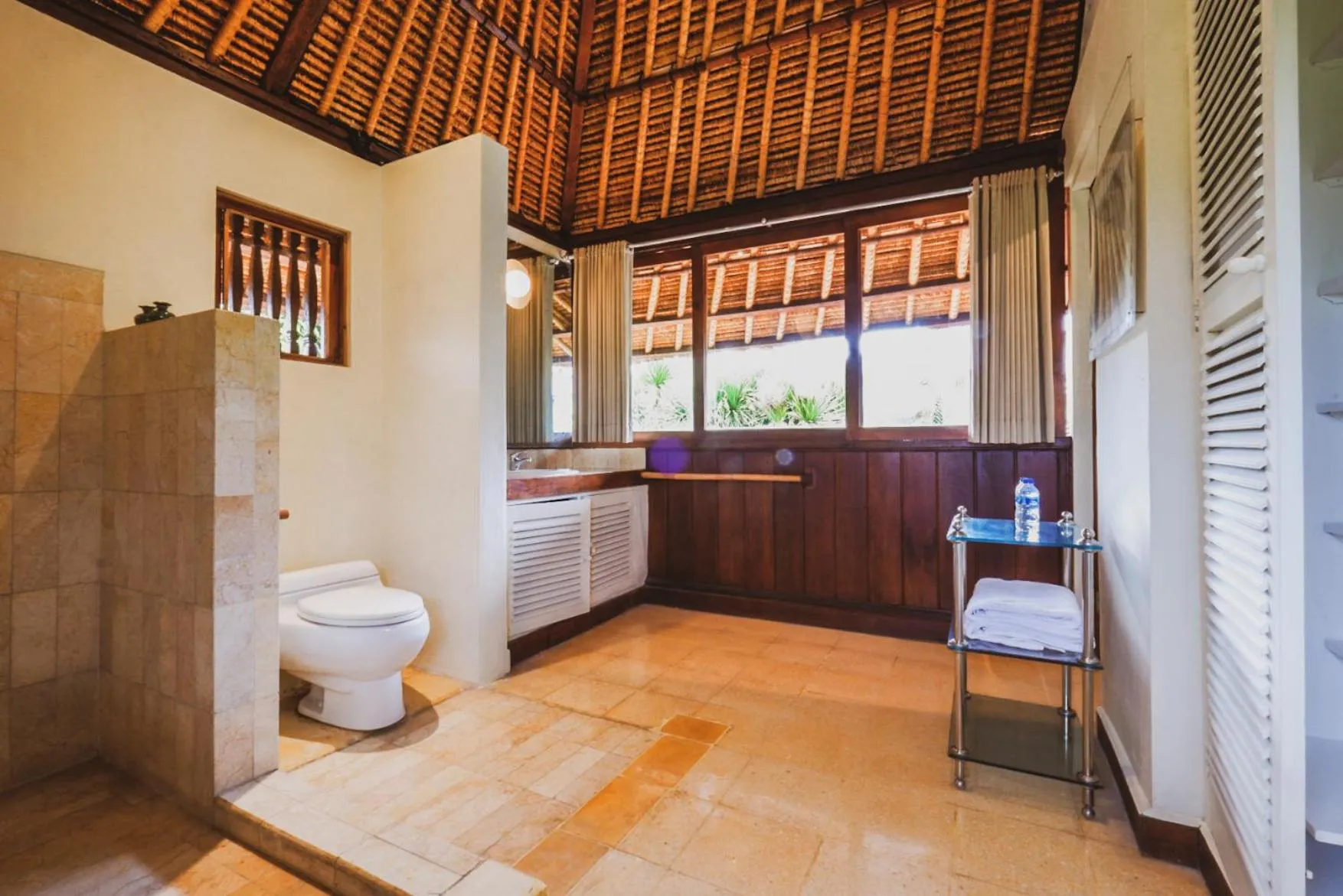 Bathroom in Bebek Cottages Sanur