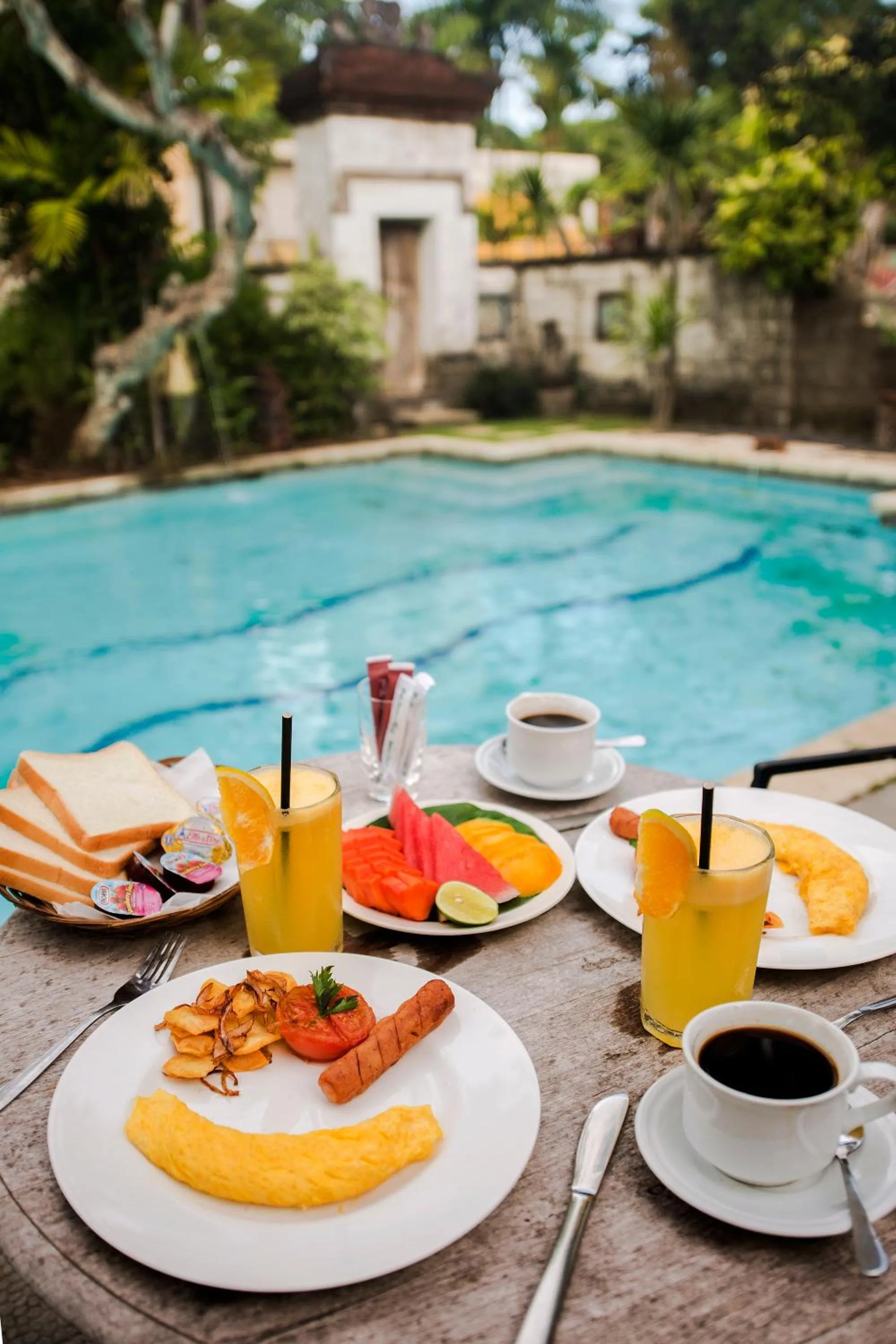 Food and drinks in Bebek Cottages Sanur