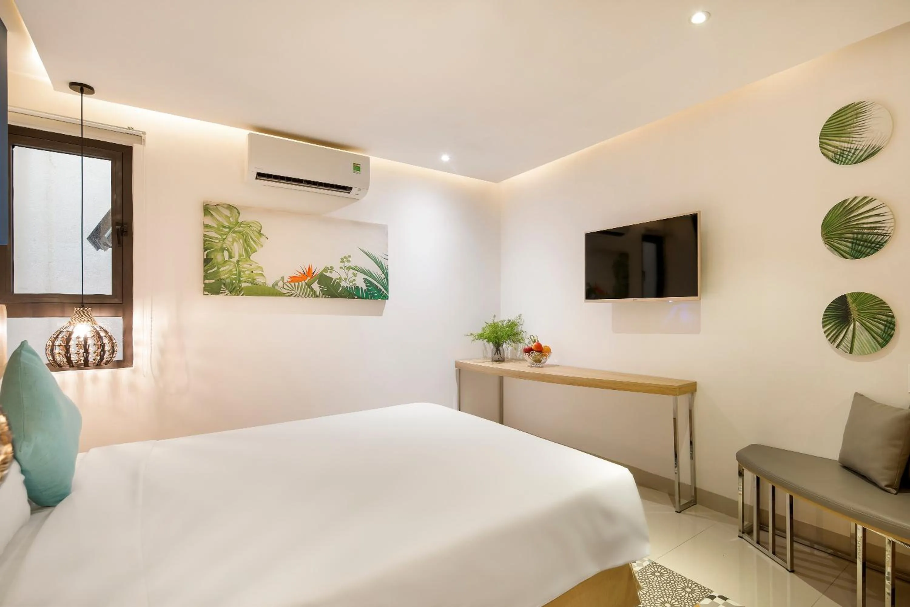 Bed in Bella Merry Hotel and Apartment - 100M To The My Khe Beach