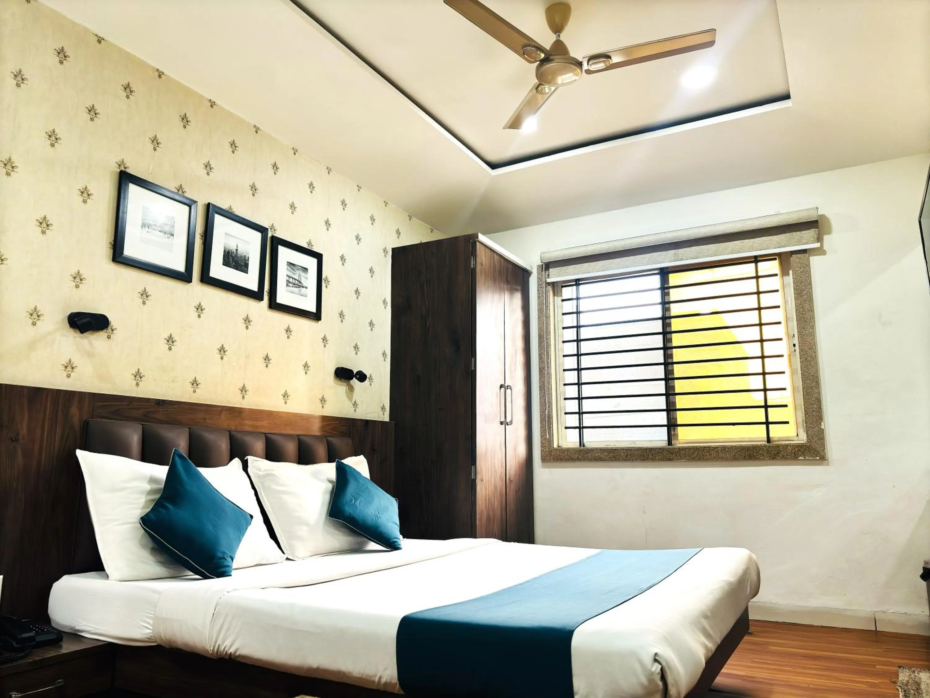 Bed in Hotel Shree Ram Palace