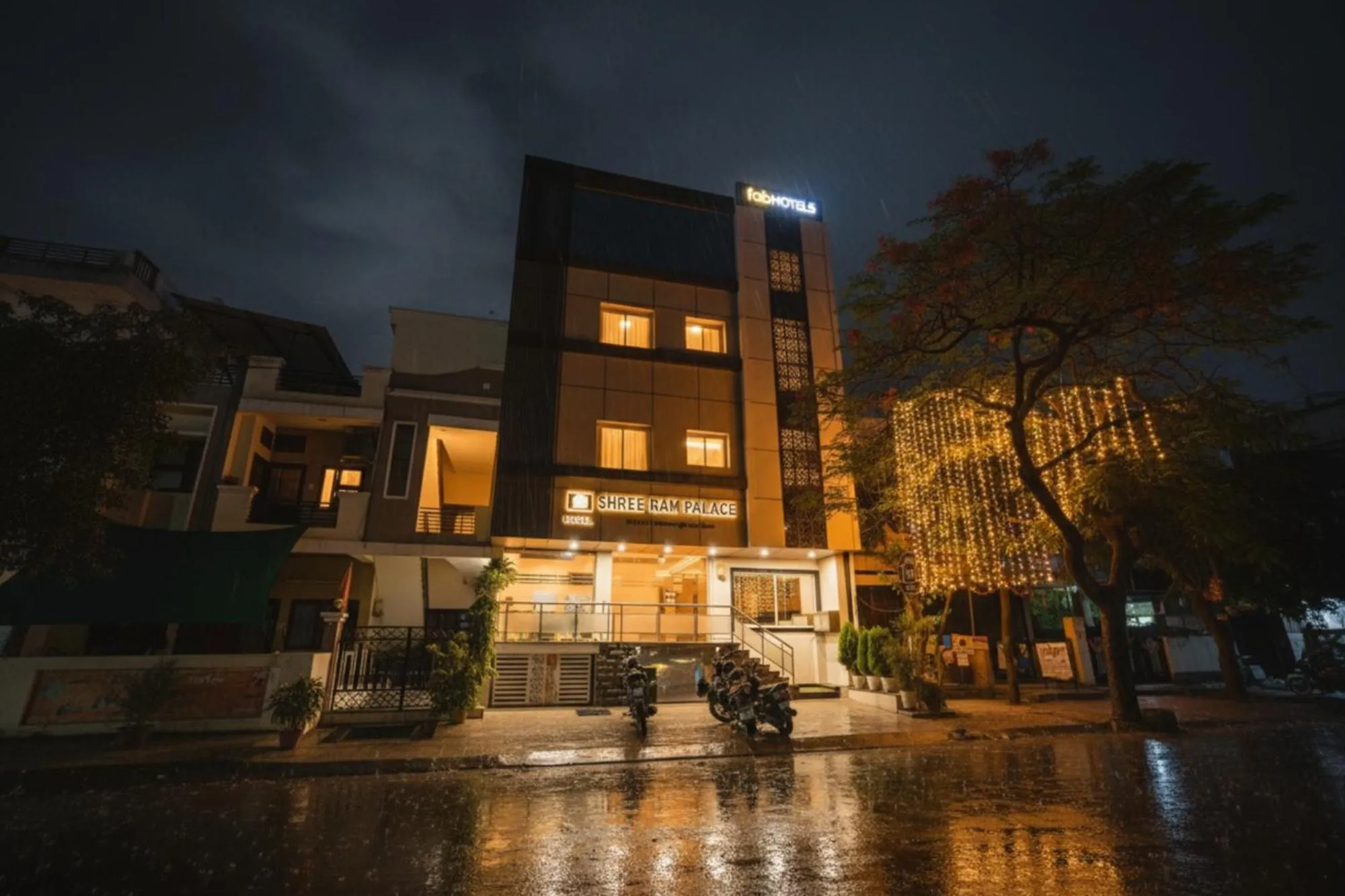 Property building in FabHotel Shree Ram Palace