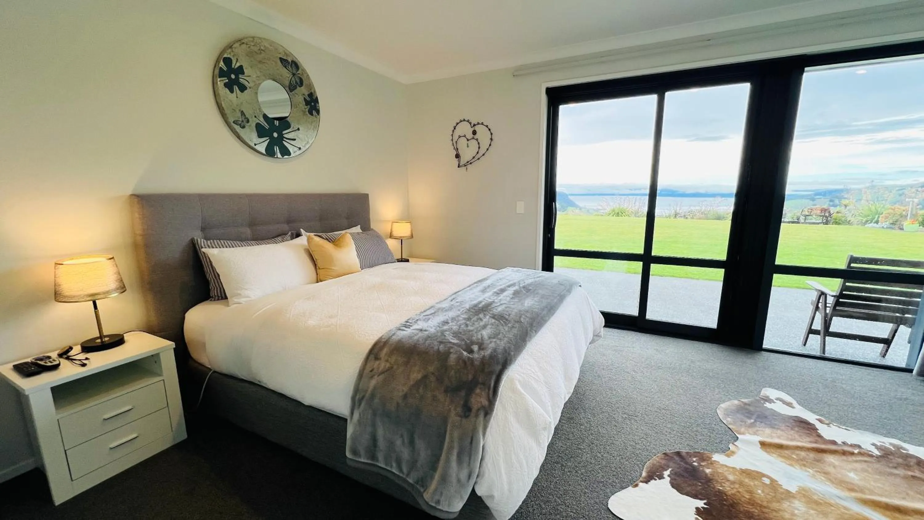 Bedroom, Bed in Hilltop Whakaipo Estate