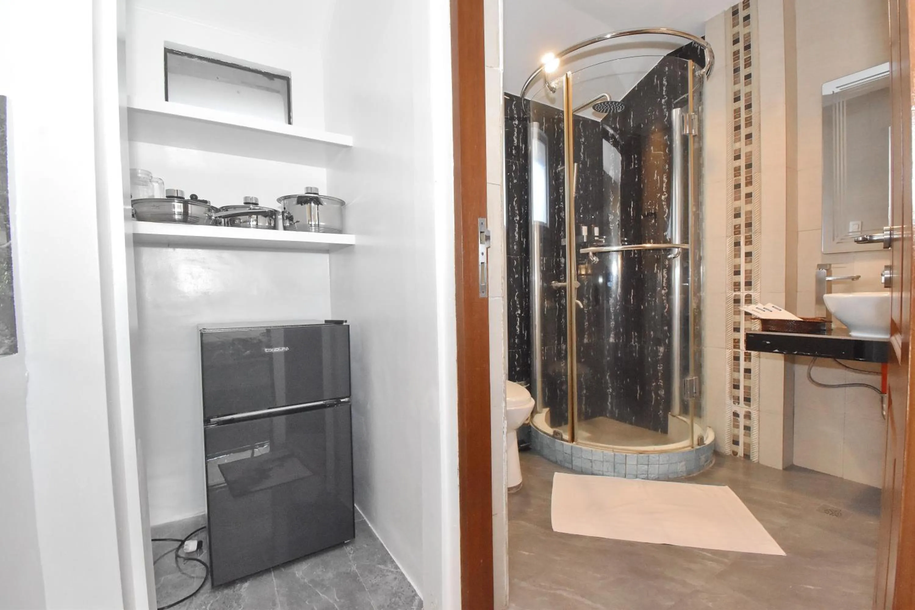 Shower in Villa Sunset Boracay