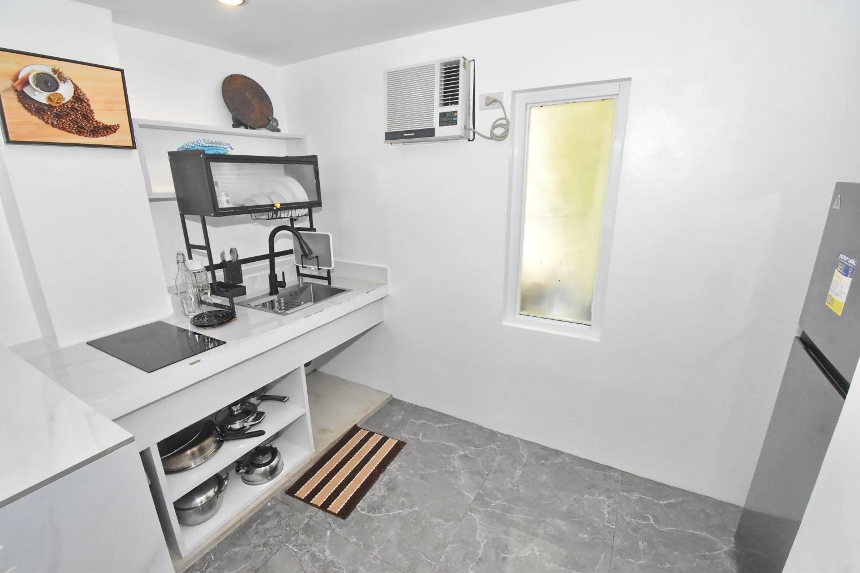 Kitchen or kitchenette in Villa Sunset Boracay