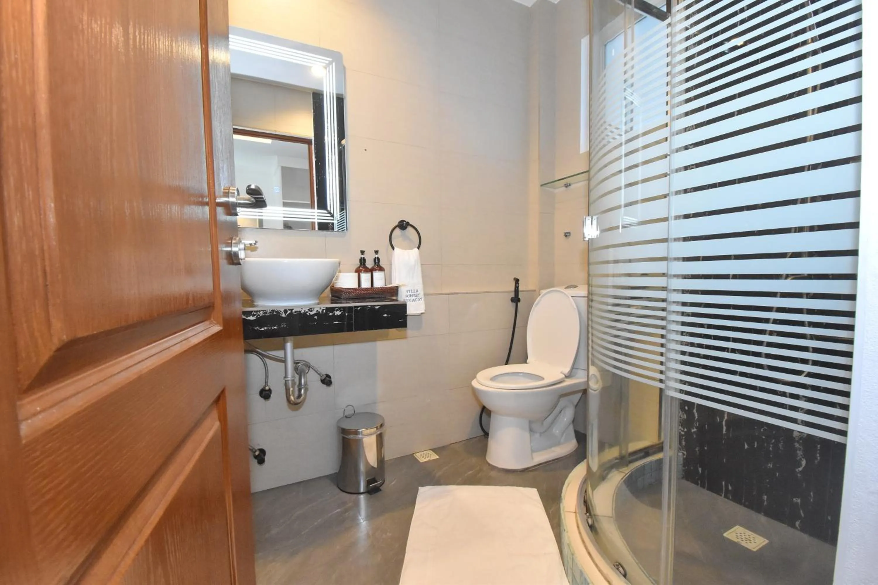 Shower in Villa Sunset Boracay