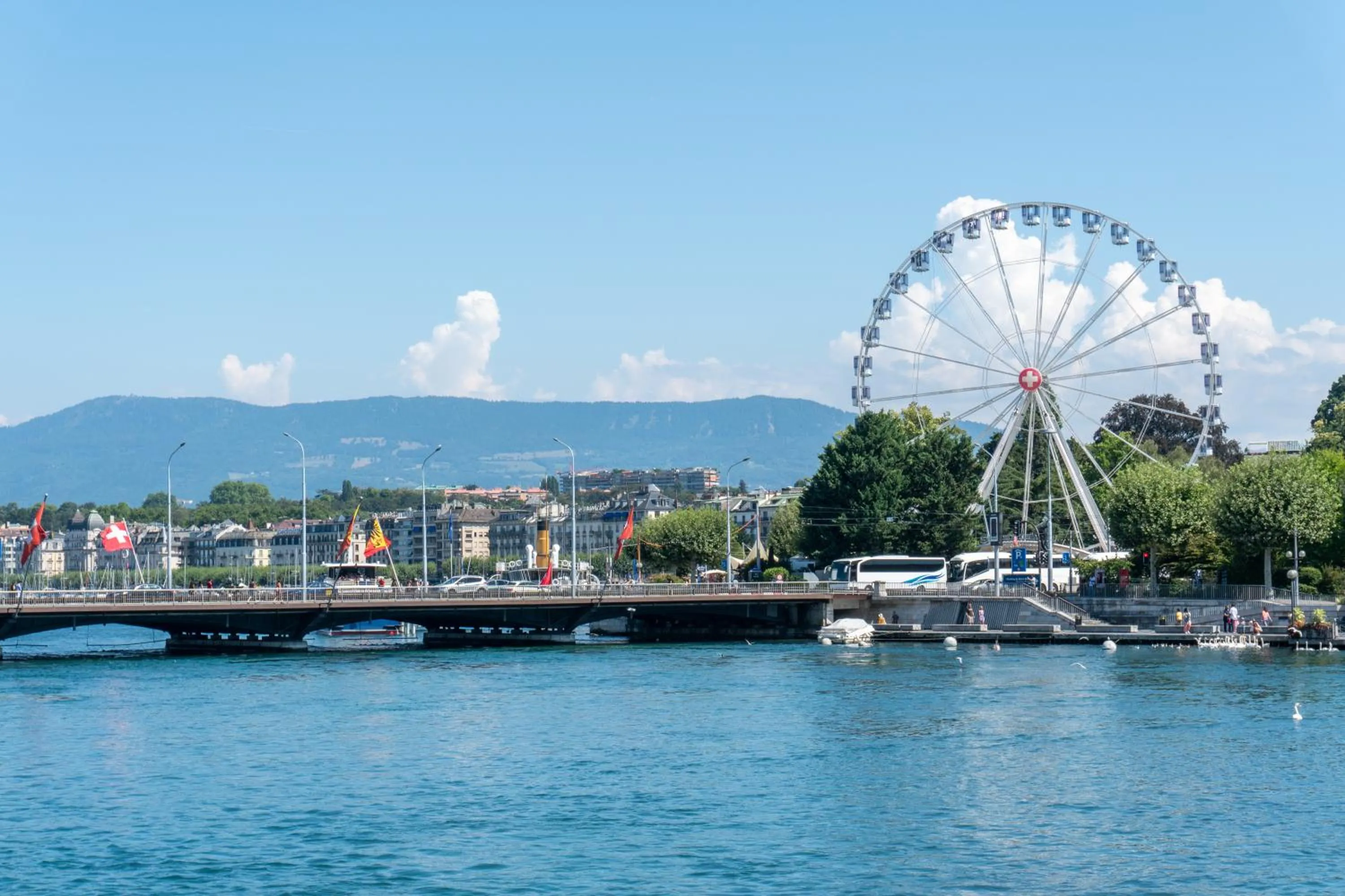 Nearby landmark in Drake Longchamp