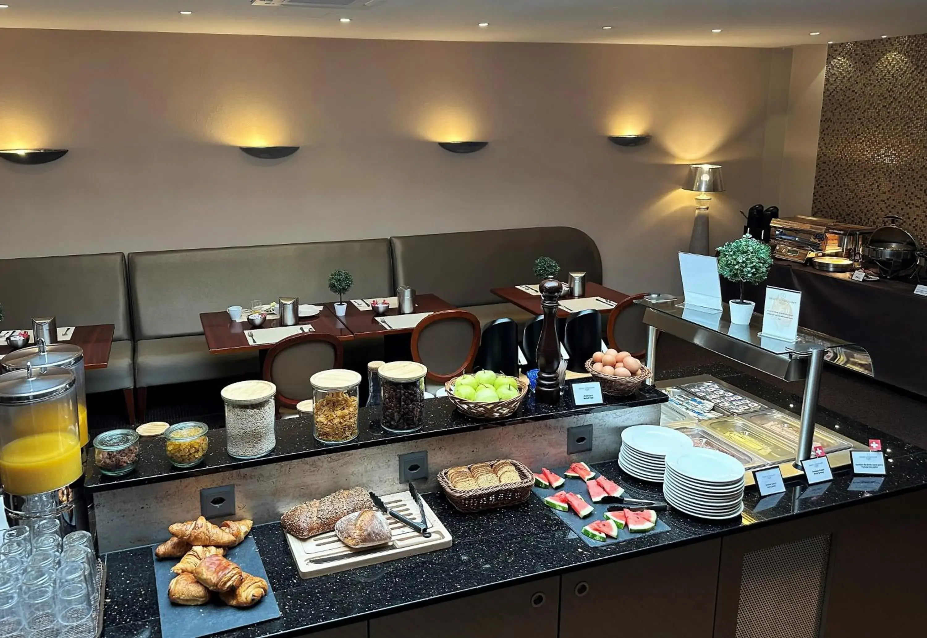 Breakfast in Drake Longchamp Breakfast in Drake Longchamp