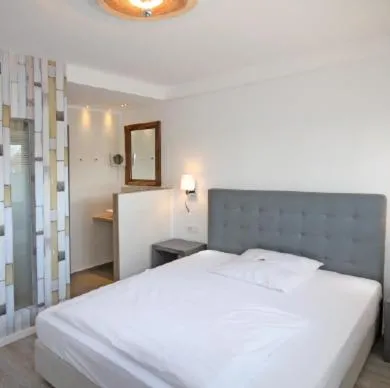 Bed in Hotel Haus Berger