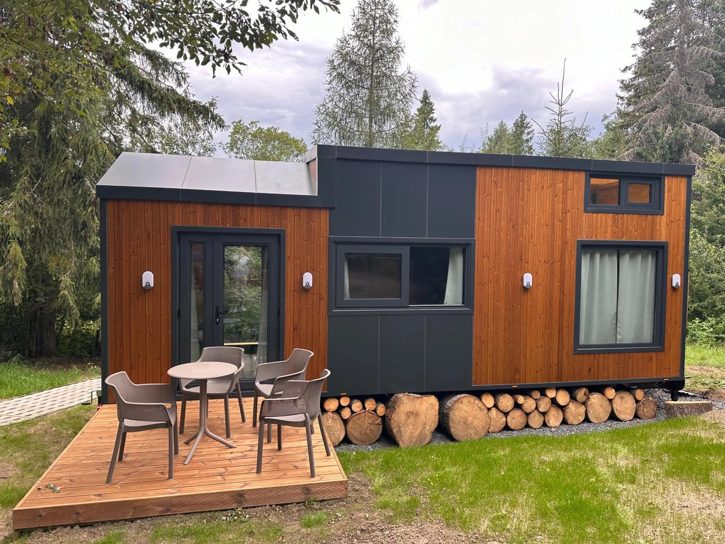 Property building in ARIETES MARMONT Resort