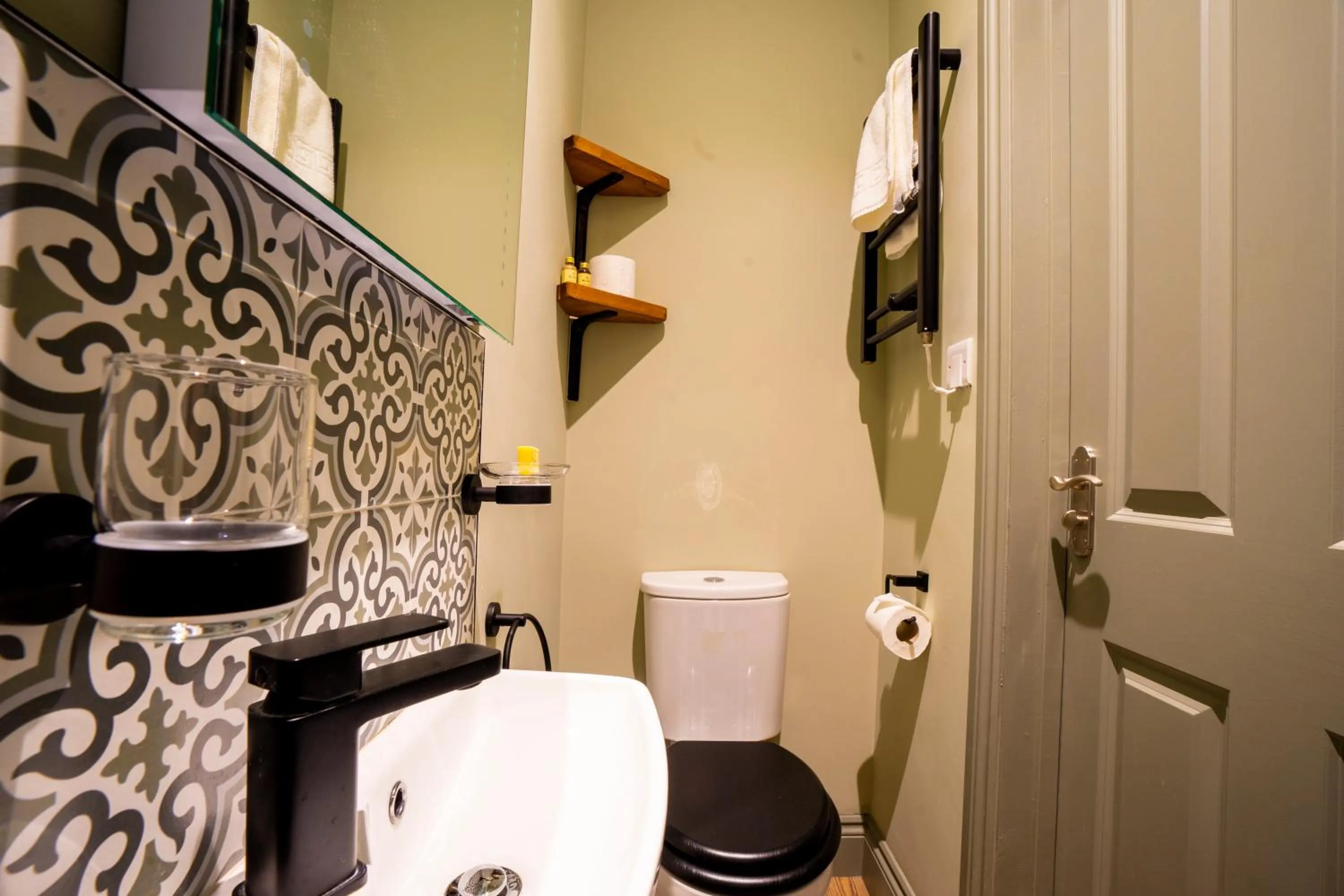 Bathroom in The Crown Hotel