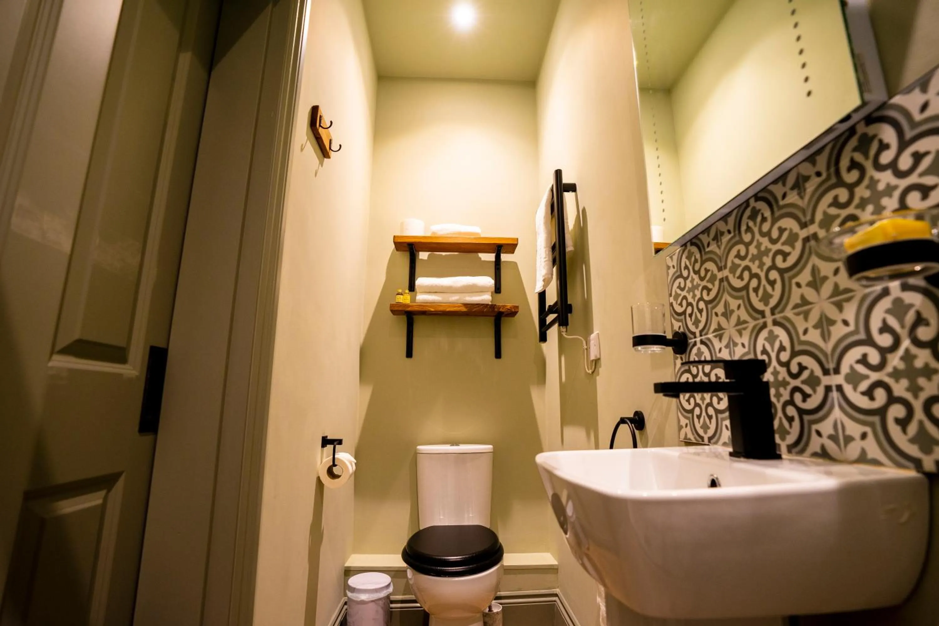 Bathroom in The Crown Hotel