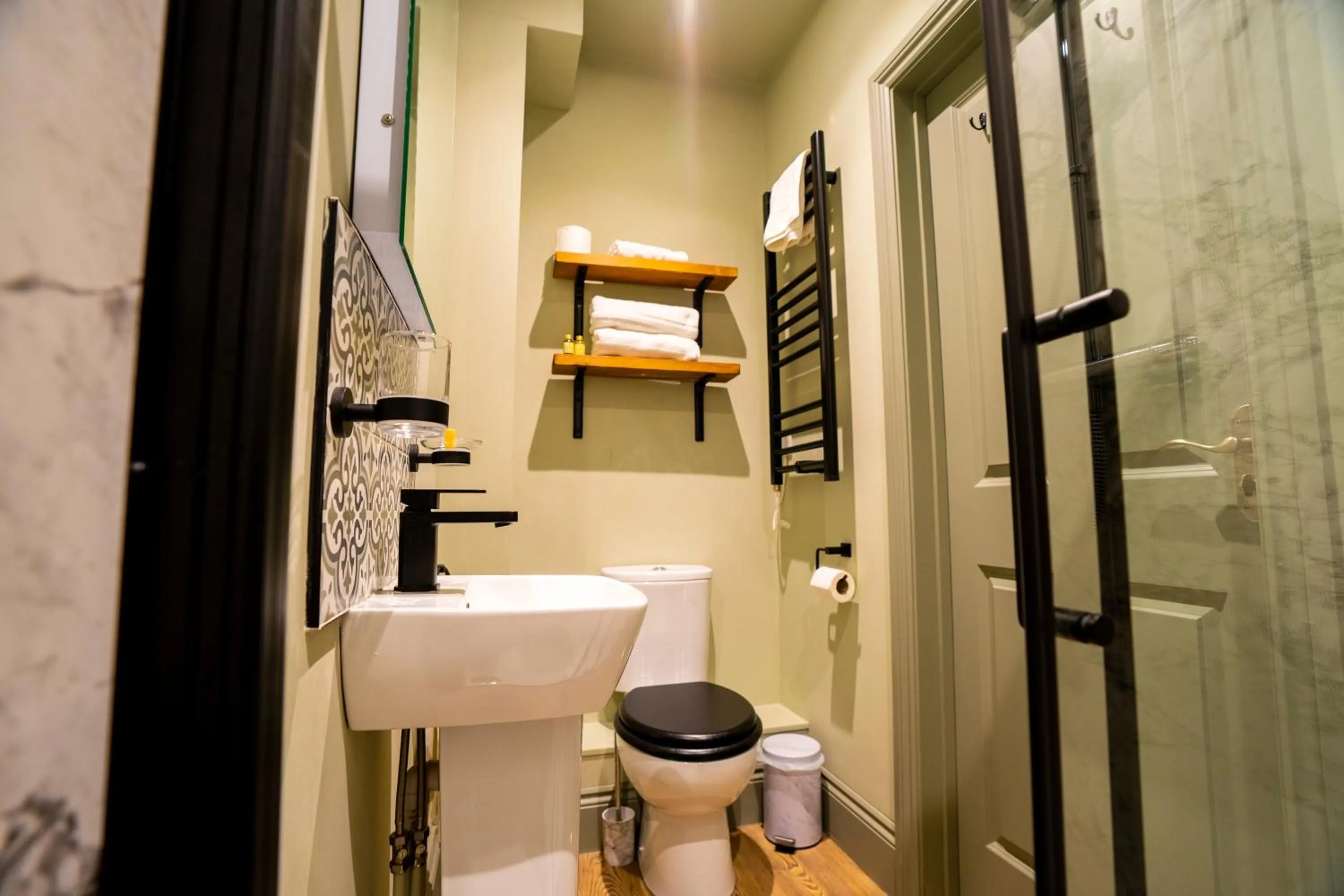 Bathroom in The Crown Hotel