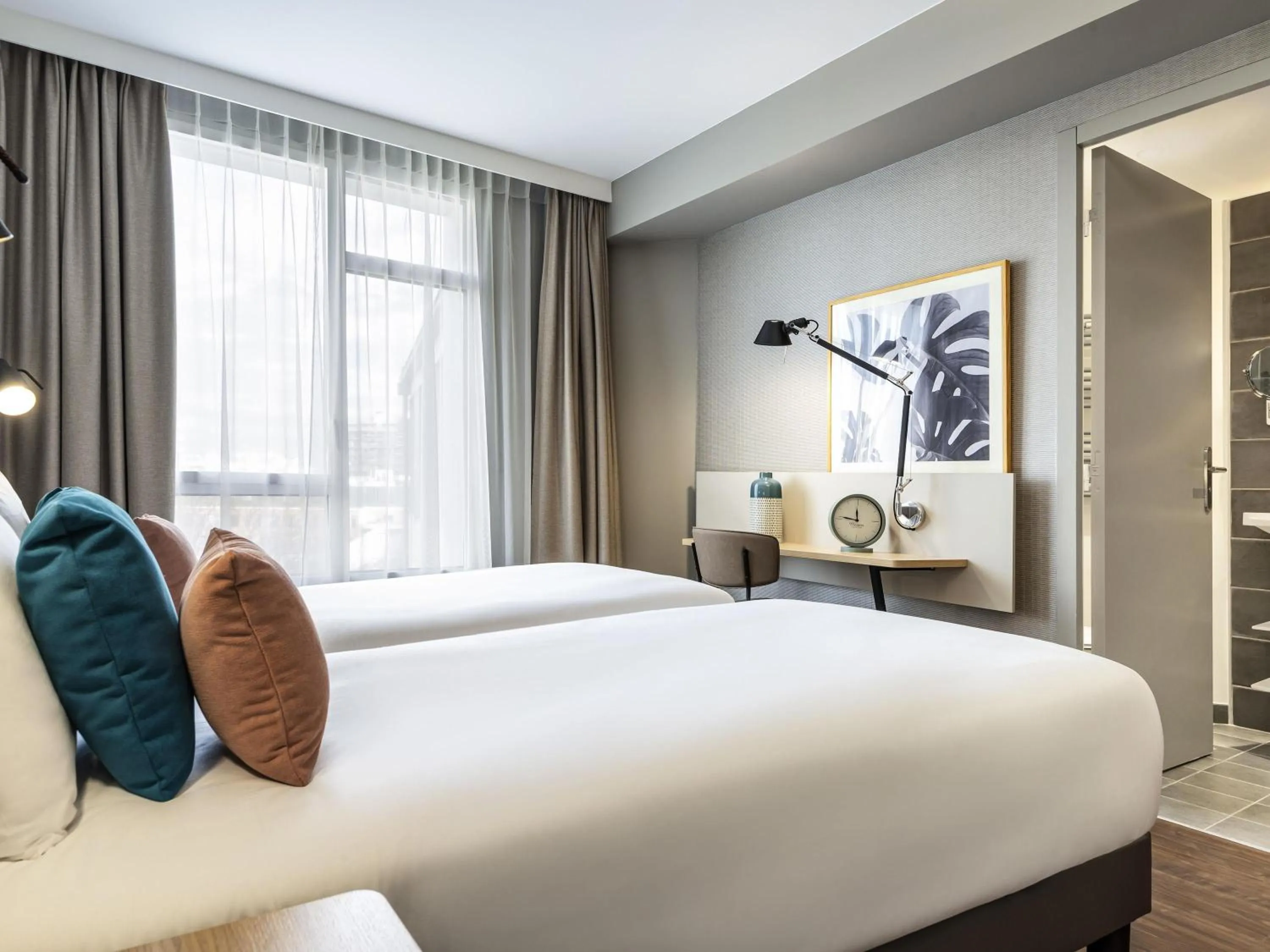 Bedroom, Bed in Aparthotel Adagio Paris Suresnes Longchamp