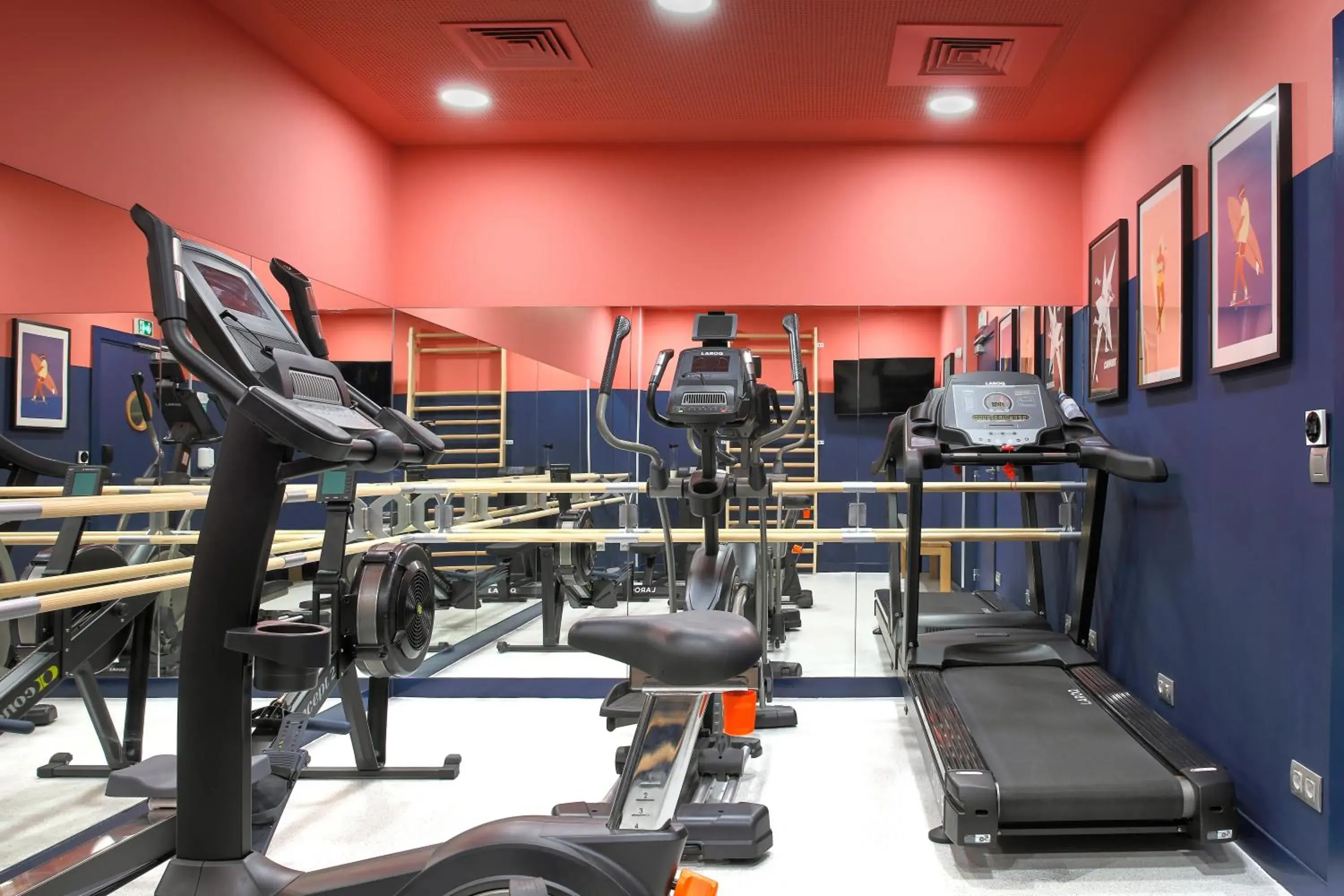 Fitness centre/facilities in Aparthotel Adagio Paris Suresnes Longchamp Fitness centre/facilities in Aparthotel Adagio Paris Suresnes Longchamp