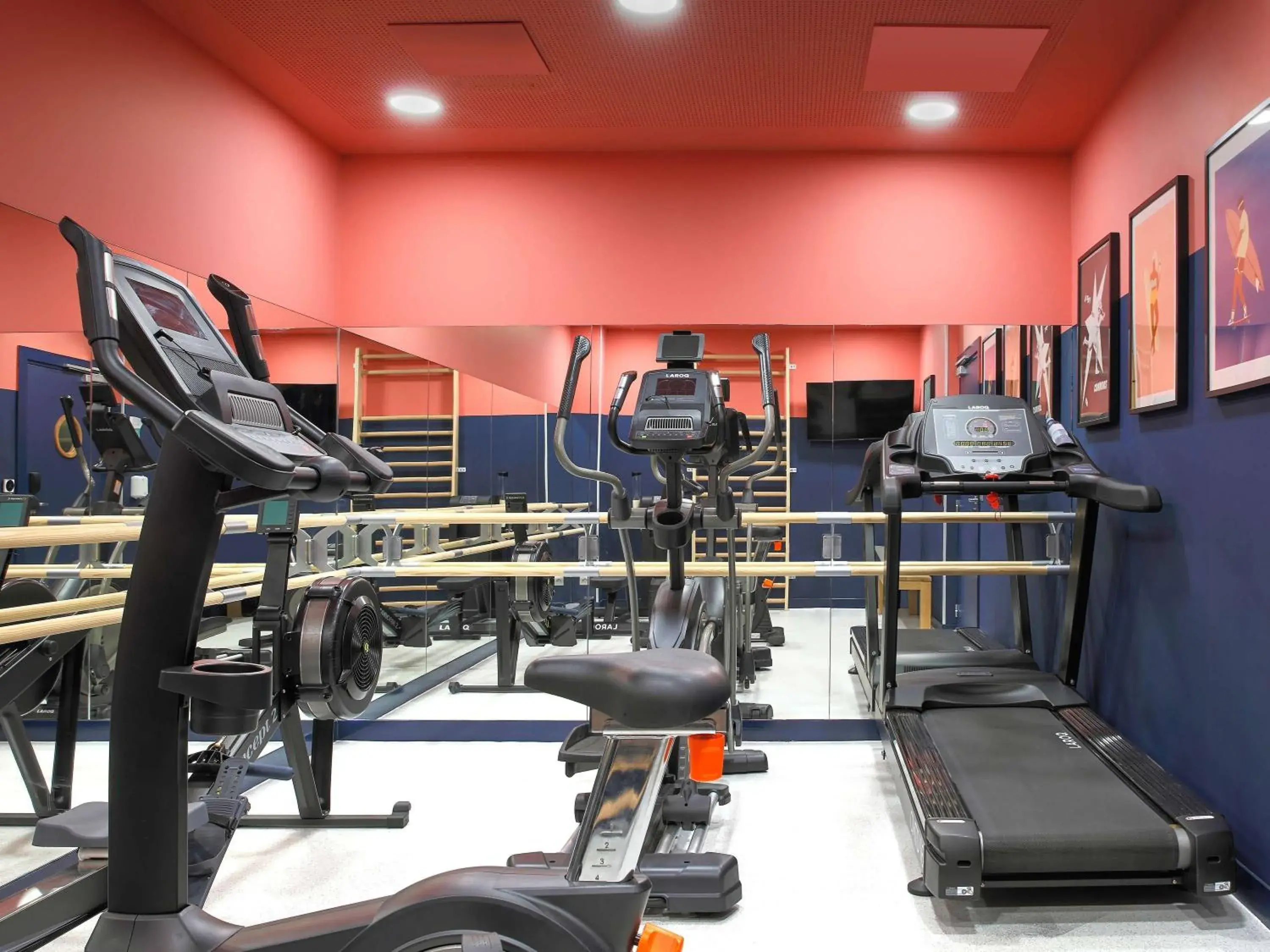 Fitness centre/facilities in Aparthotel Adagio Paris Suresnes Longchamp Fitness centre/facilities in Aparthotel Adagio Paris Suresnes Longchamp