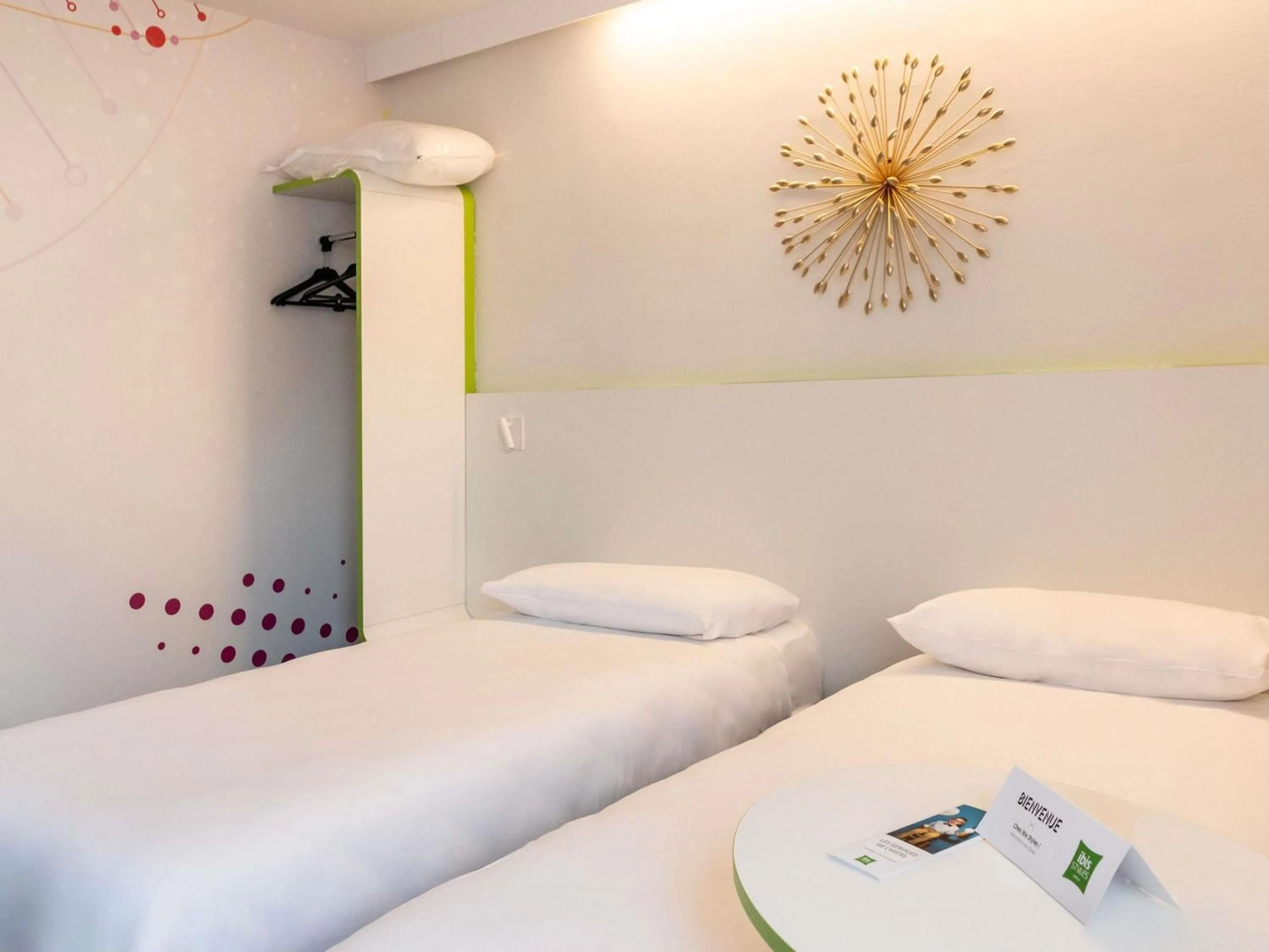 Bedroom, Bed in ibis Styles Fougeres