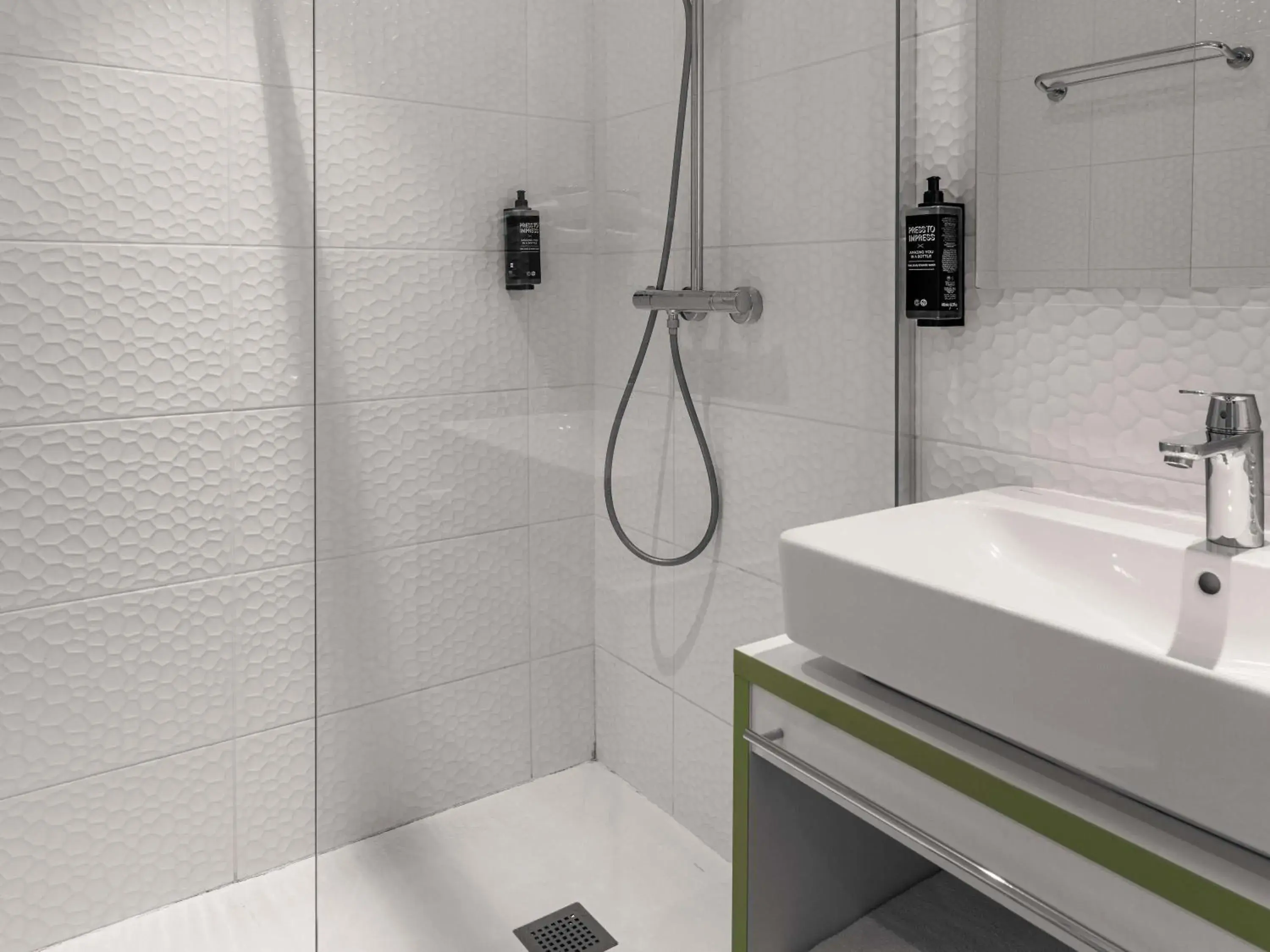 Bedroom in ibis Styles Fougeres Bedroom in ibis Styles Fougeres