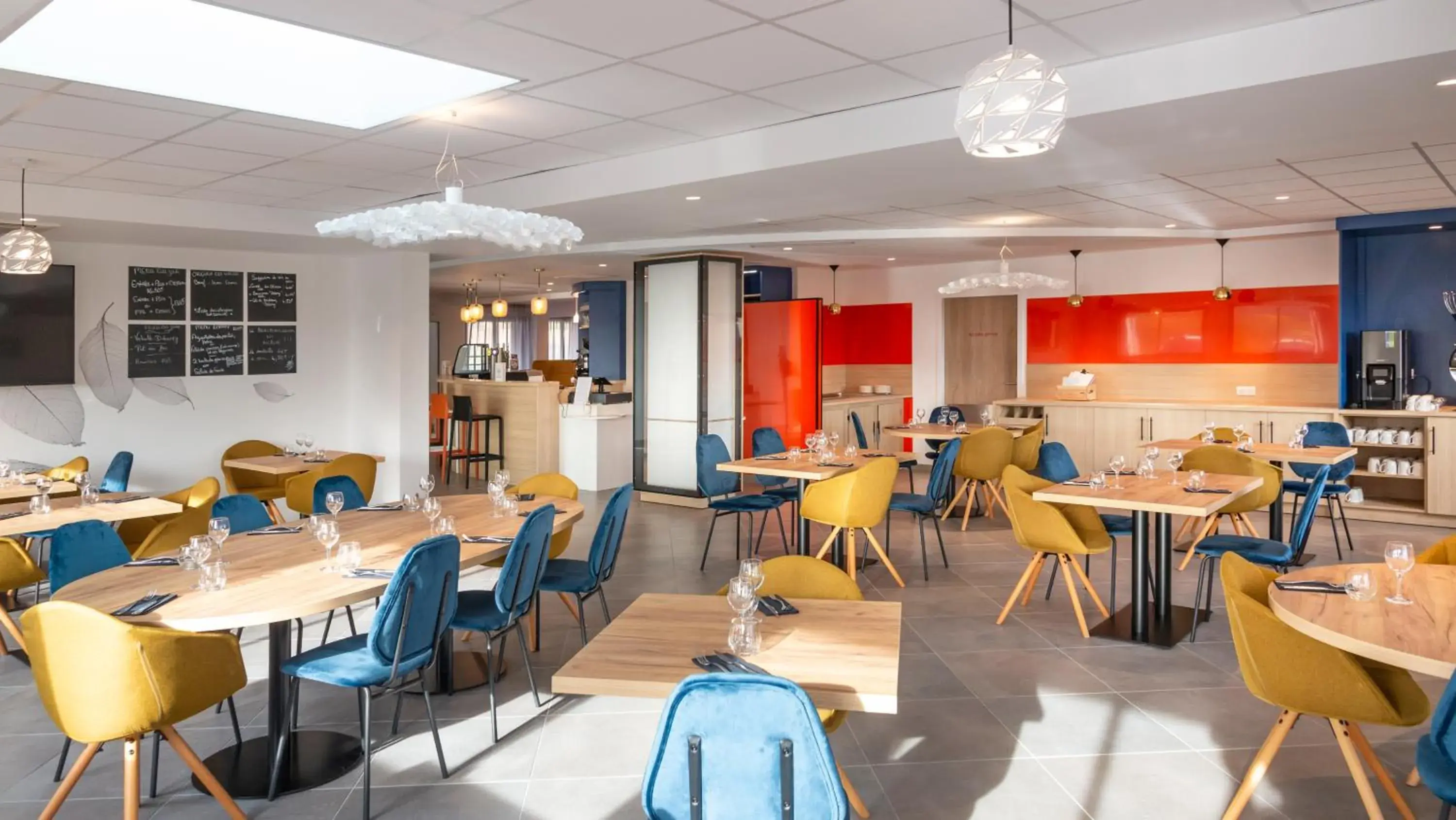 Restaurant/places to eat in ibis Styles Fougeres Restaurant/places to eat in ibis Styles Fougeres