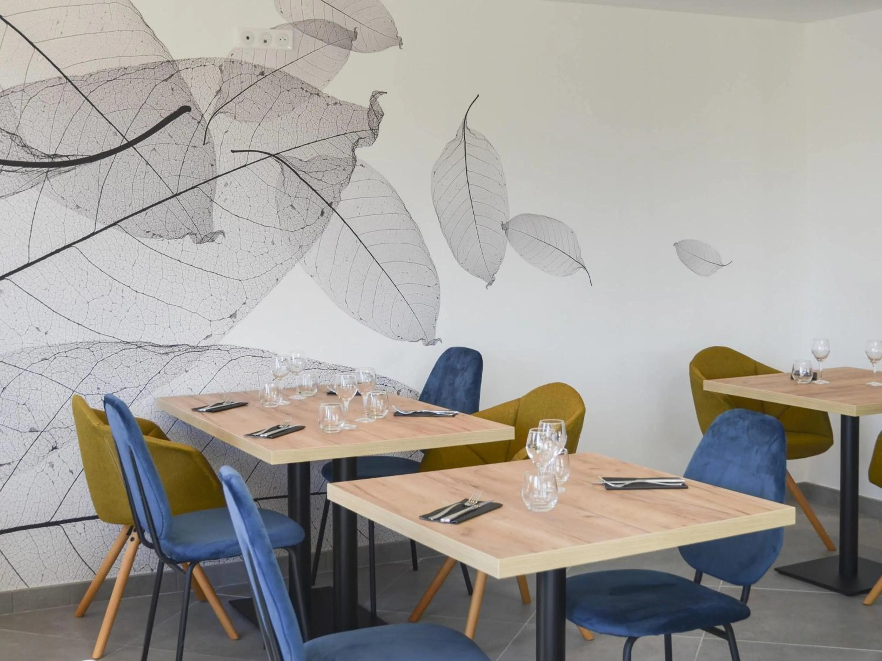 Restaurant/places to eat in ibis Styles Fougeres