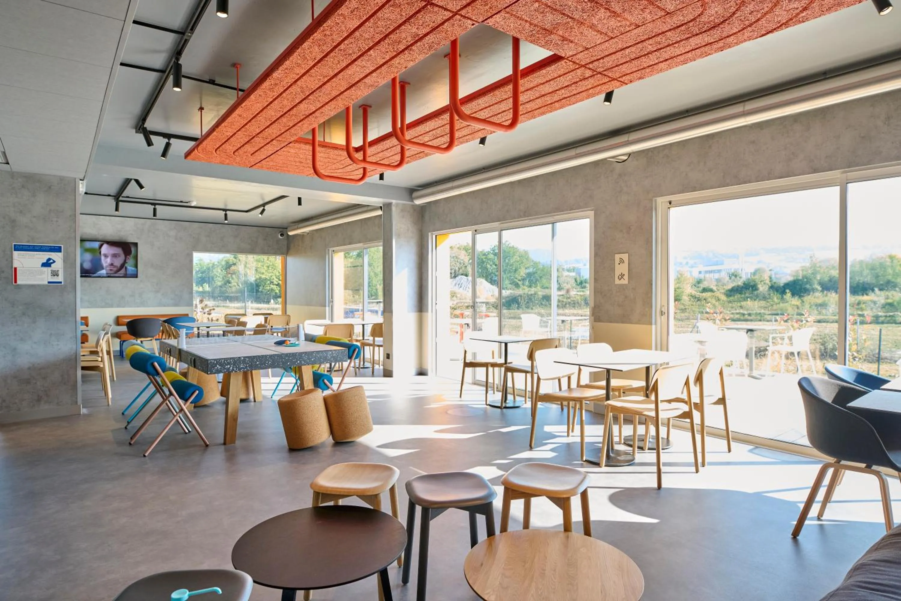 Table tennis in Ibis Budget Nangy Annemasse