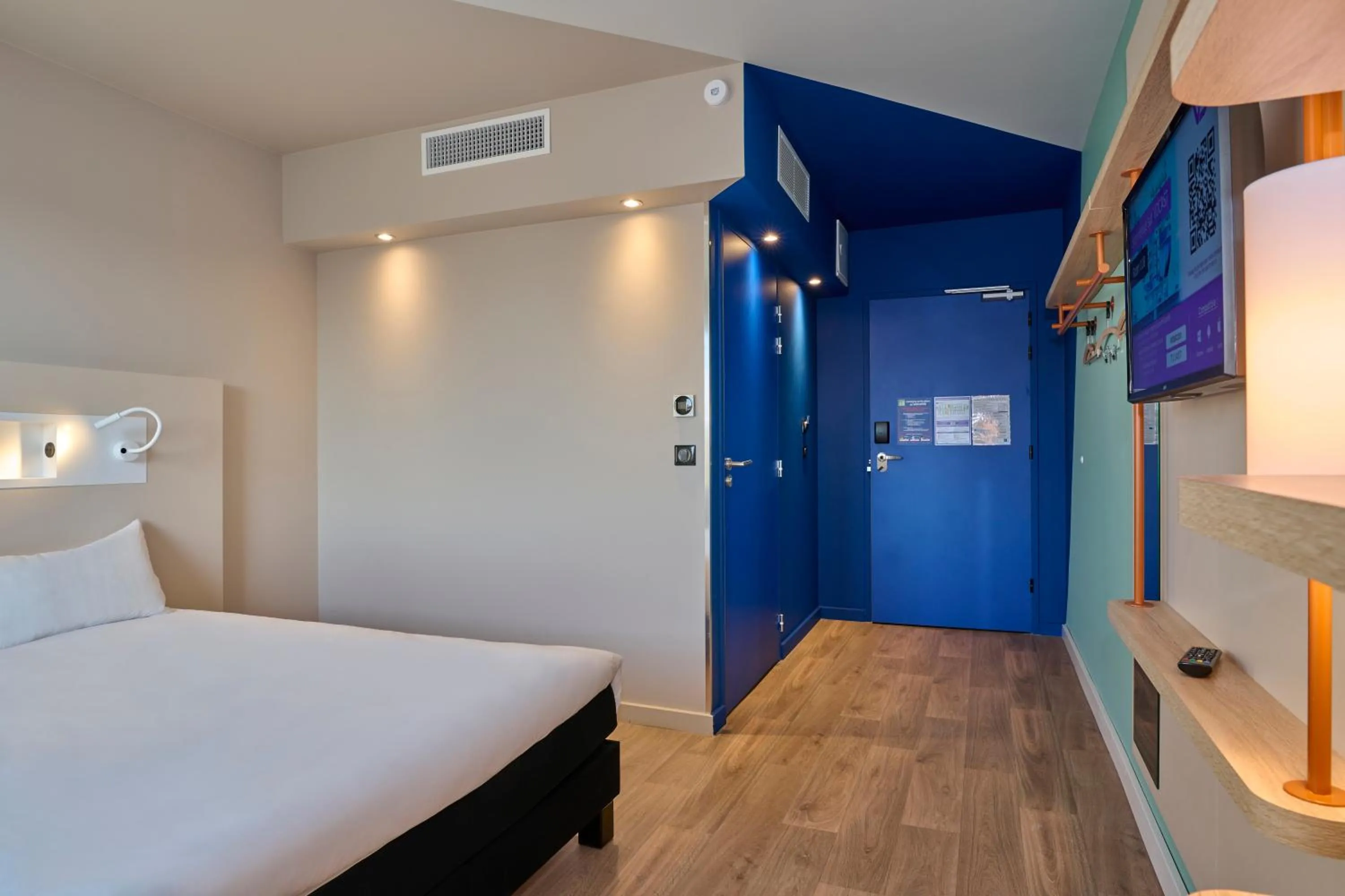 Bed in Ibis Budget Nangy Annemasse