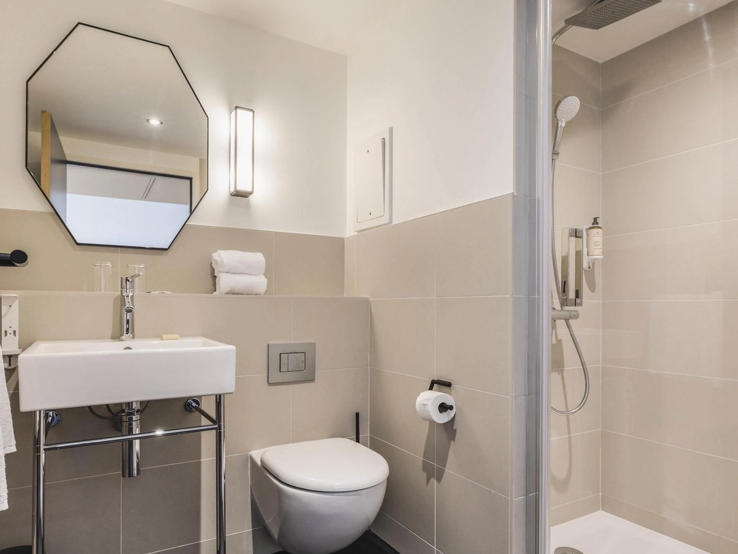 Bedroom in Mercure Bordeaux Centre Gare Atlantic