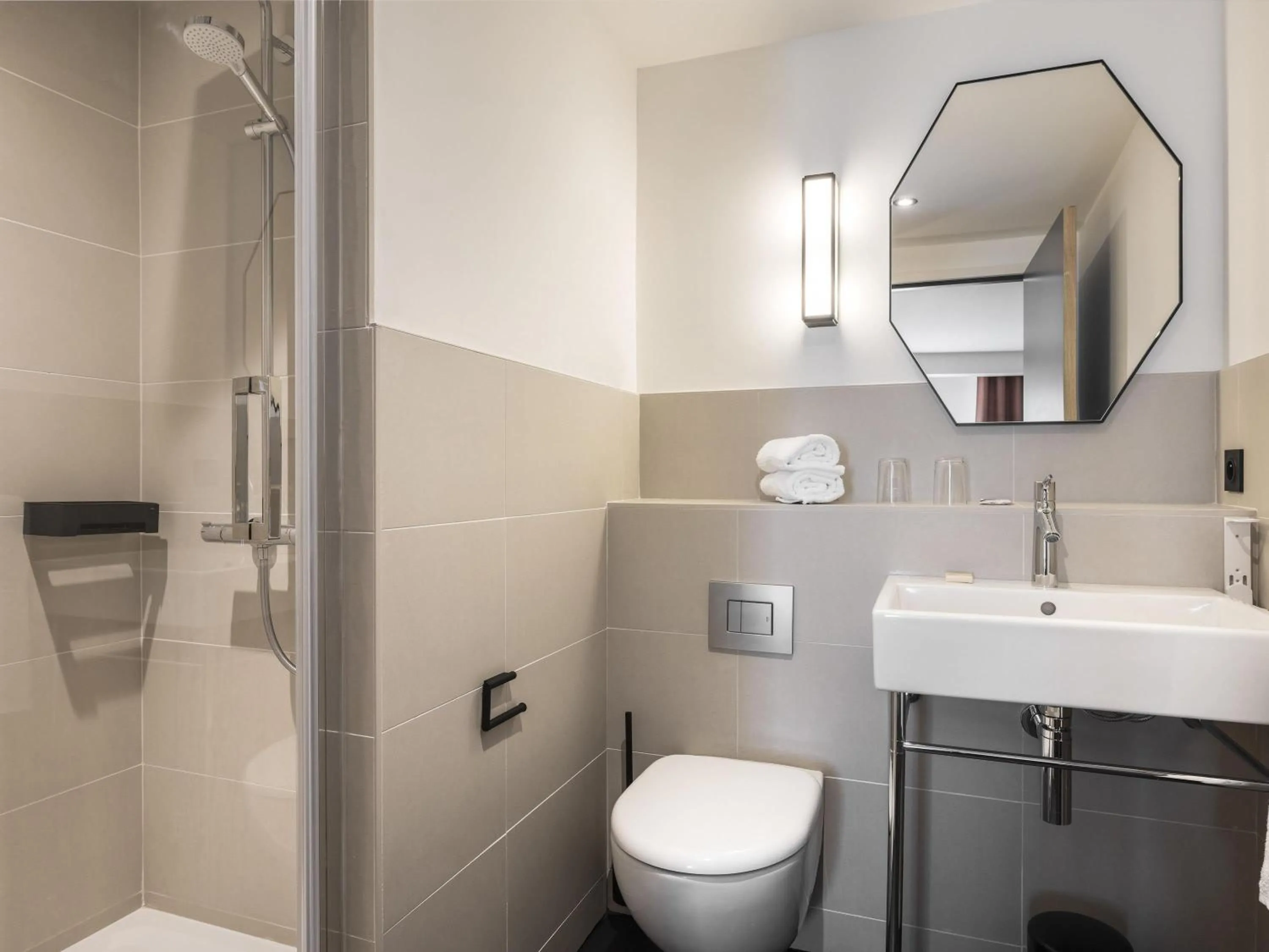 Bedroom in Mercure Bordeaux Centre Gare Atlantic