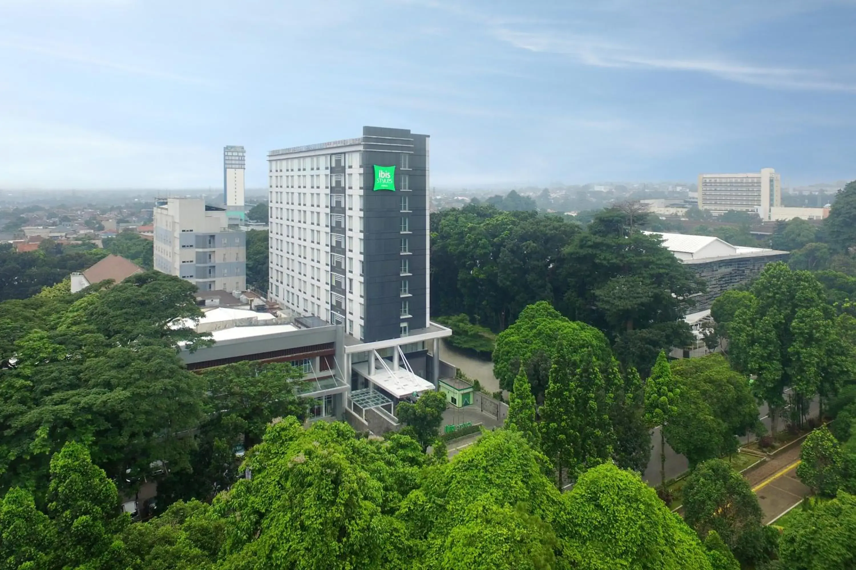 Property building in ibis Styles Bogor Pajajaran Property building in ibis Styles Bogor Pajajaran